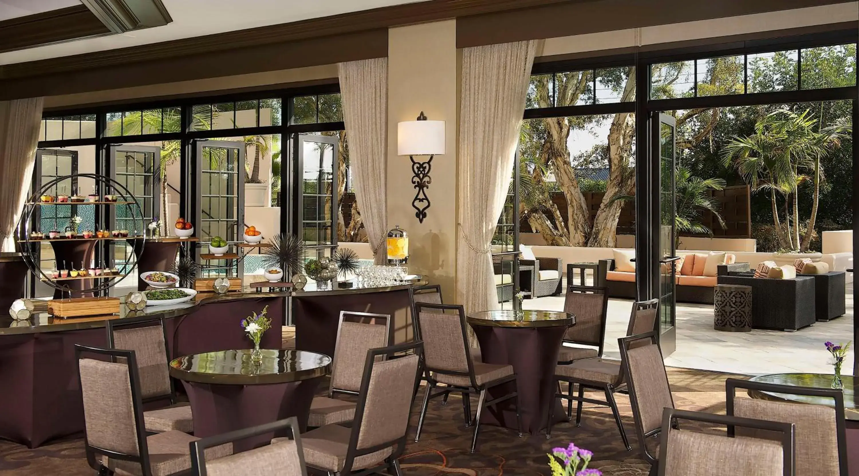 Restaurant/places to eat in Hilton Orange County/Costa Mesa Restaurant/places to eat in Hilton Orange County/Costa Mesa