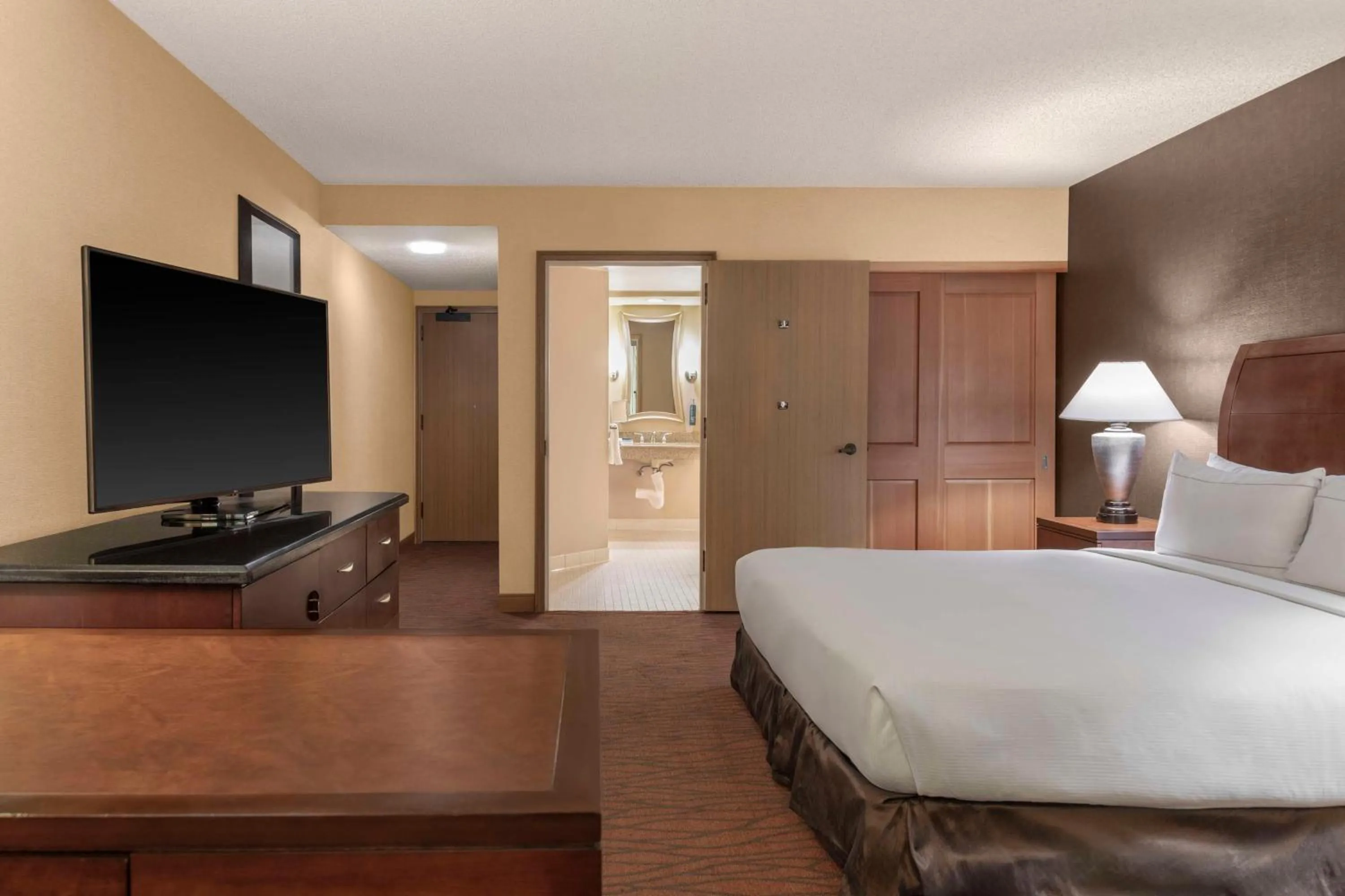 Bed in Hilton Orange County/Costa Mesa