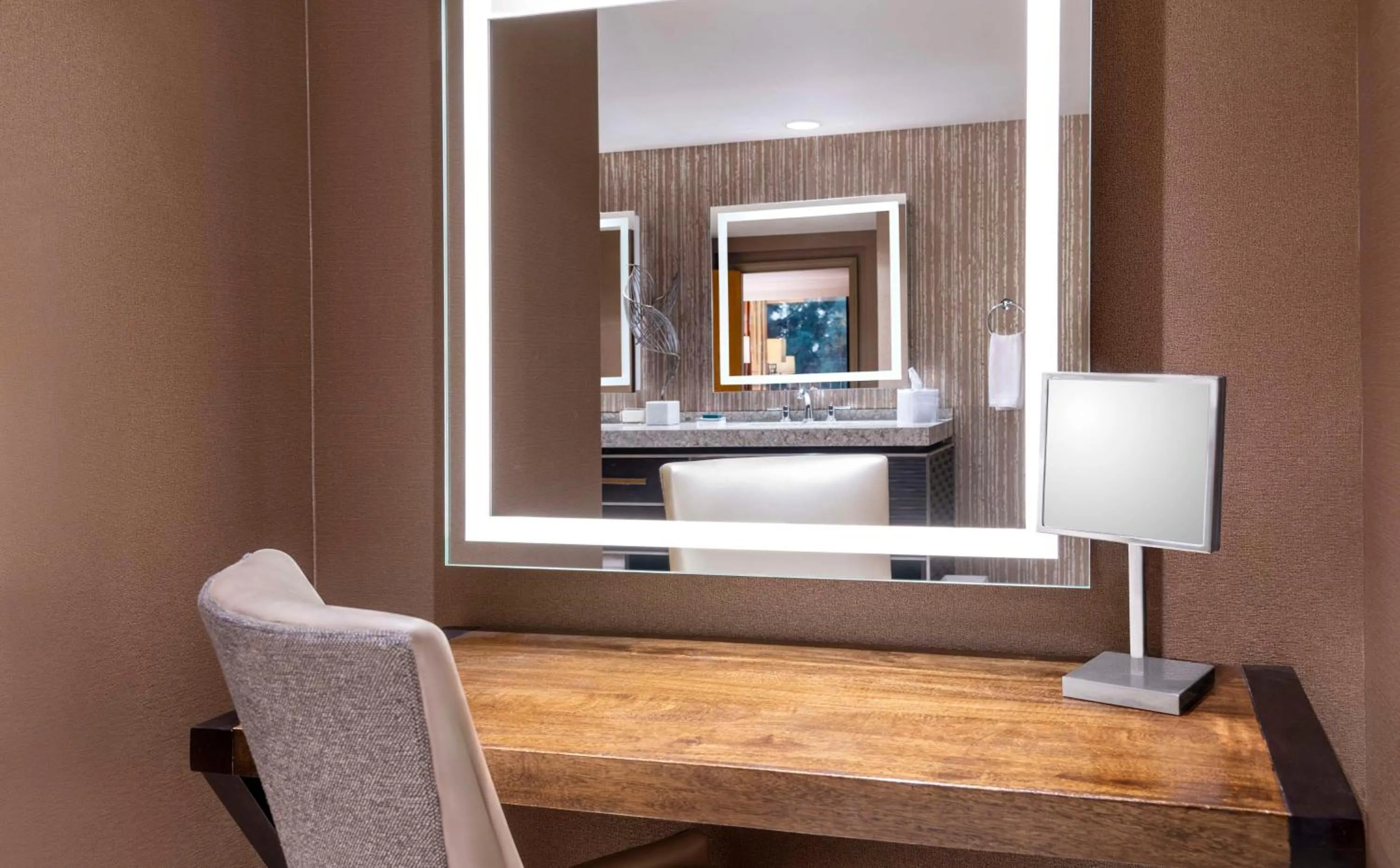 Photo of the whole room in Hilton Orange County/Costa Mesa