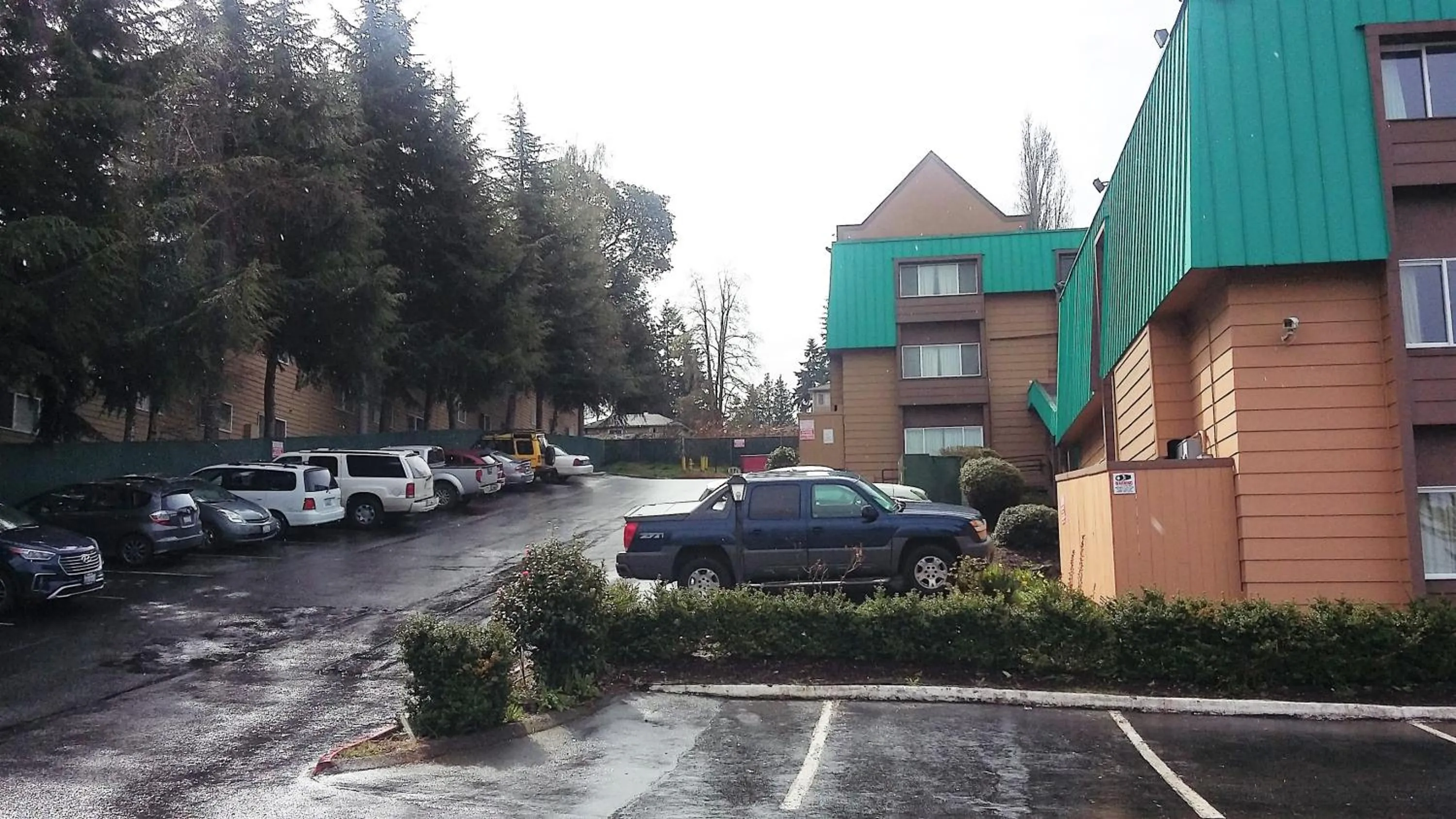 Property building in Sutton Suites Hotel