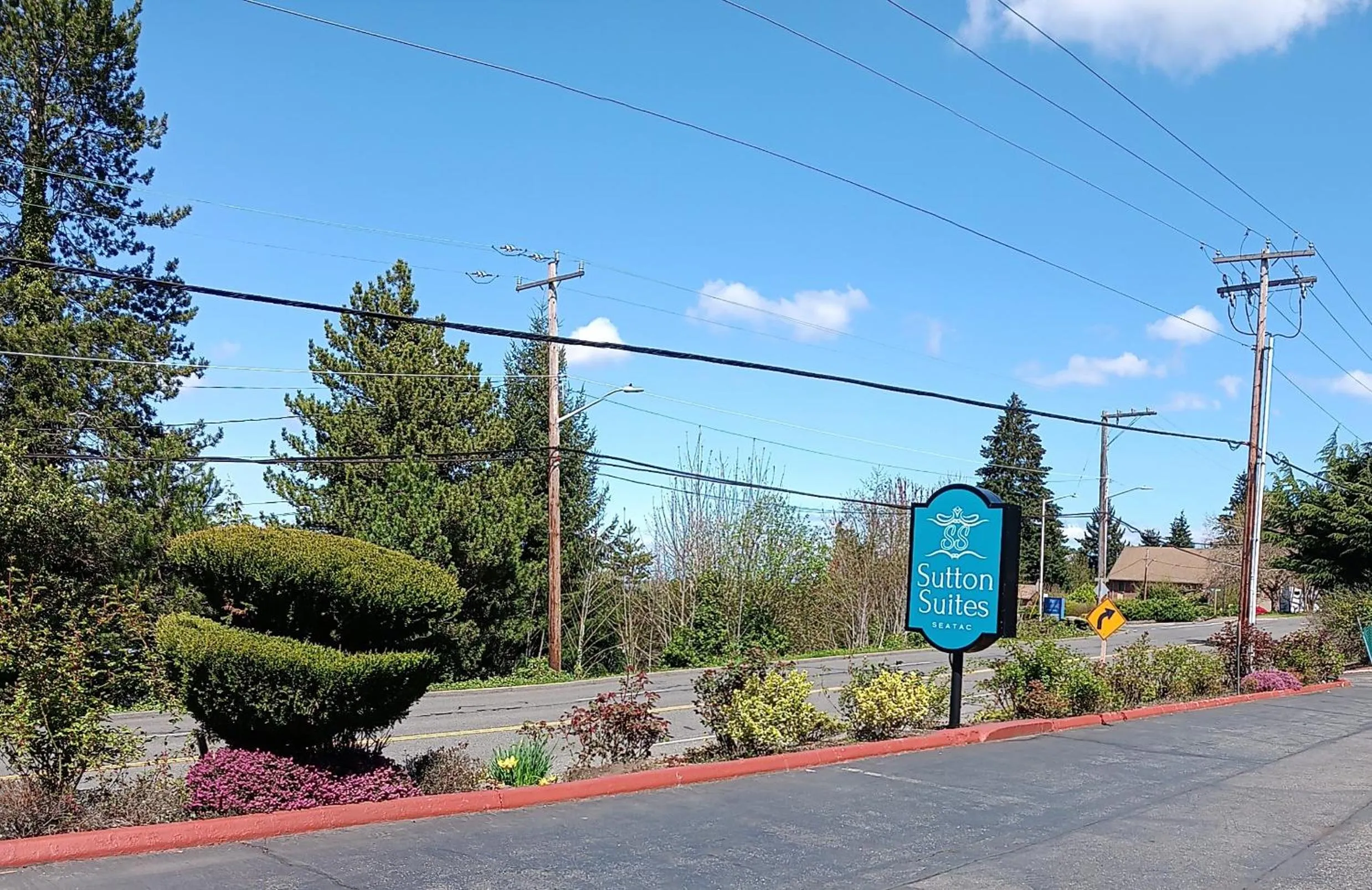 Street view in Sutton Suites Hotel