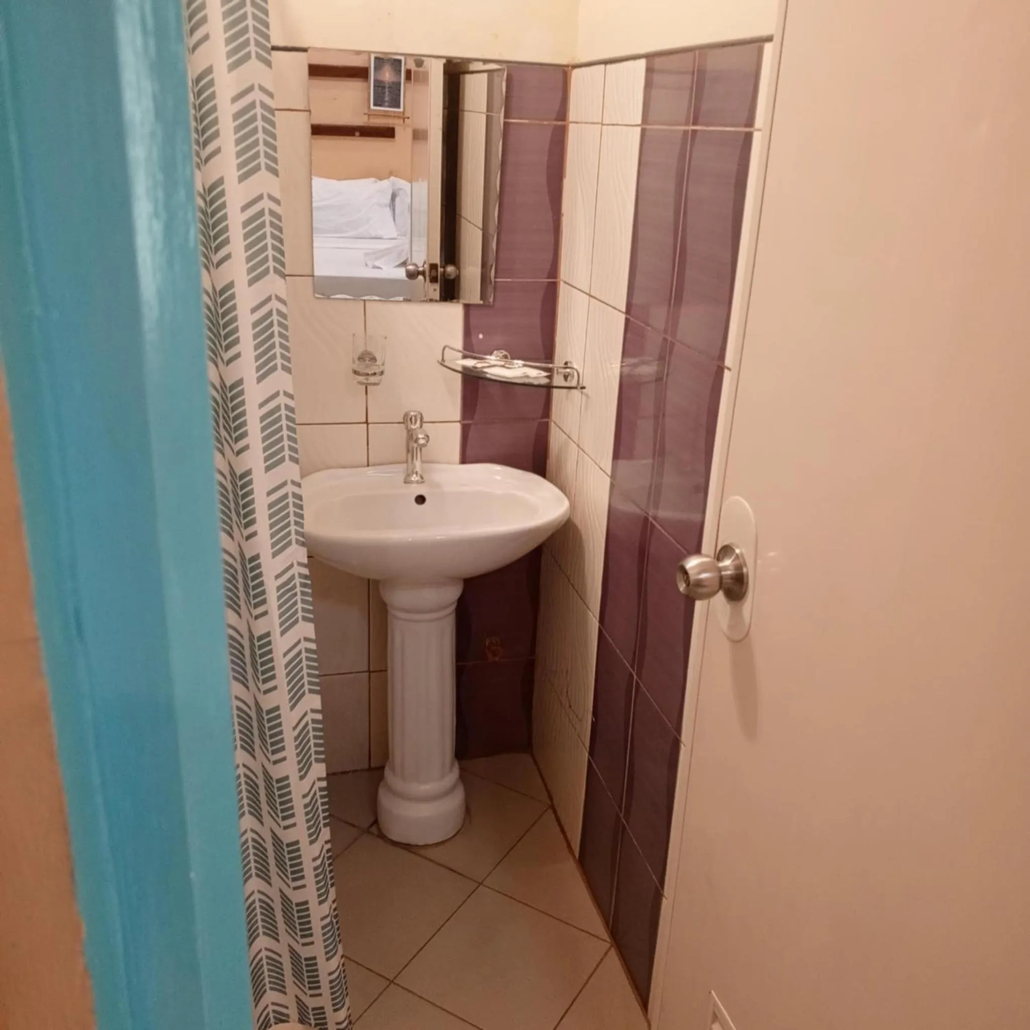 Shower in St. John Island View Pensionne