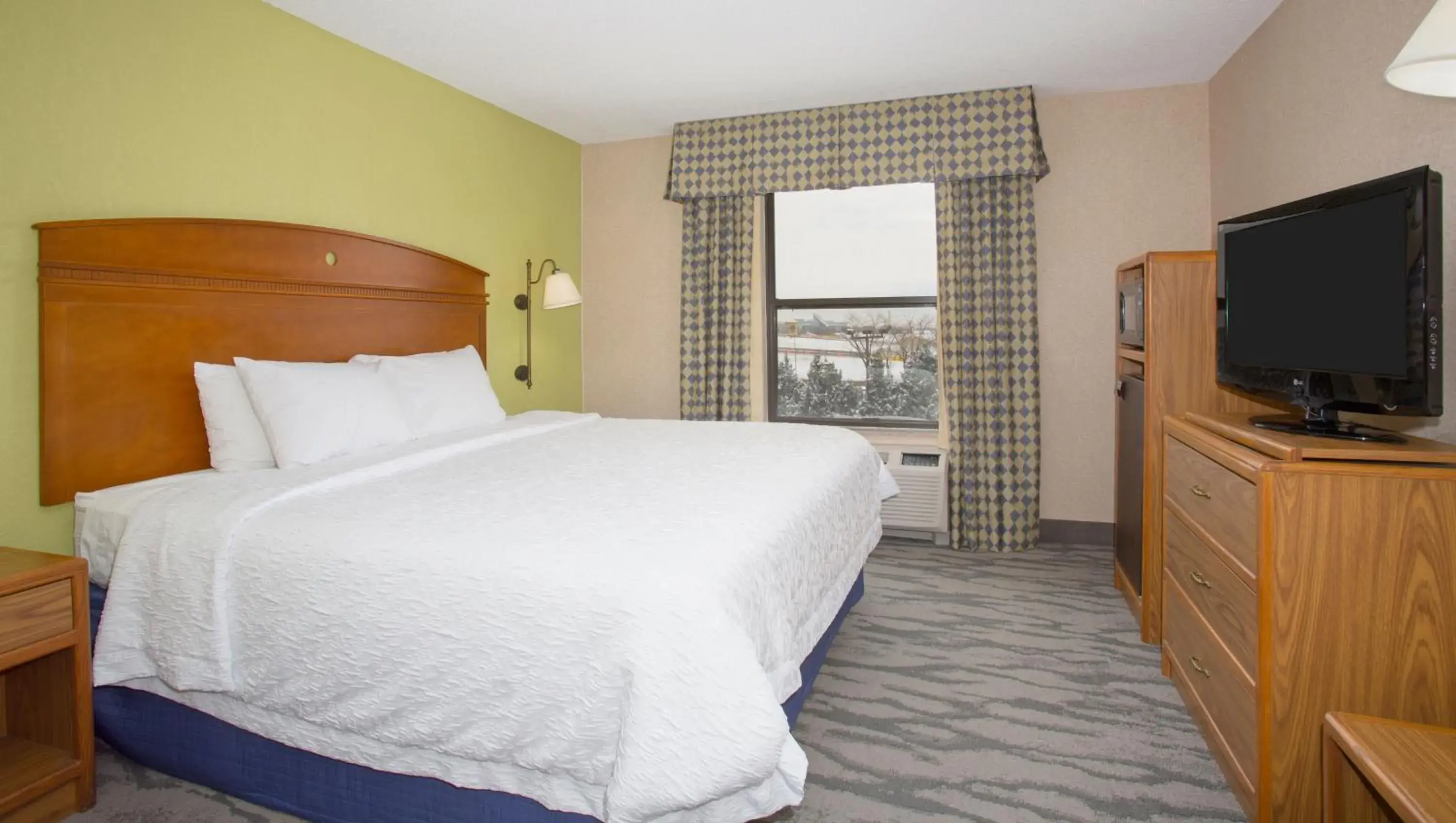 Bed in Baymont by Wyndham Thornton Bed in Baymont by Wyndham Thornton