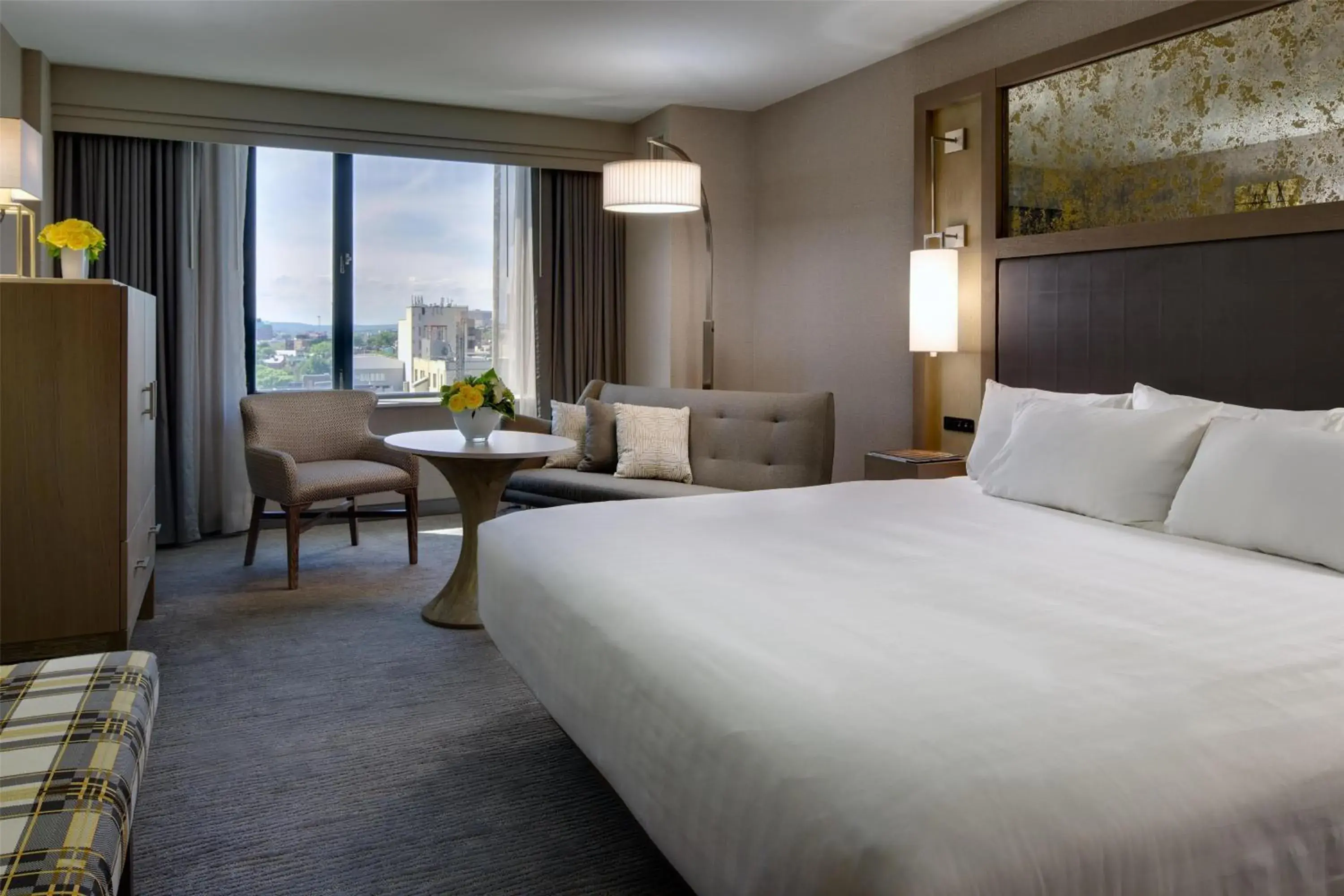 Bedroom, Bed in Hyatt Regency Boston Bedroom, Bed in Hyatt Regency Boston