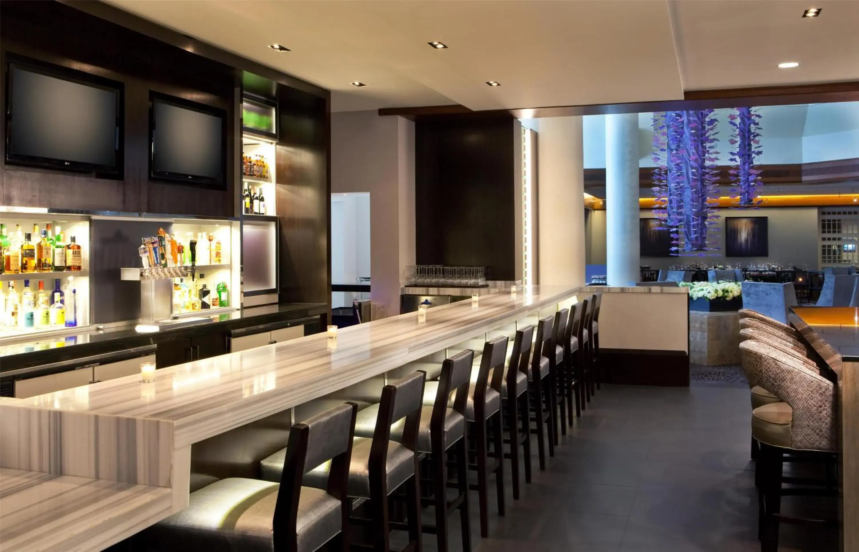 Lounge or bar in Hyatt Regency Boston Lounge or bar in Hyatt Regency Boston