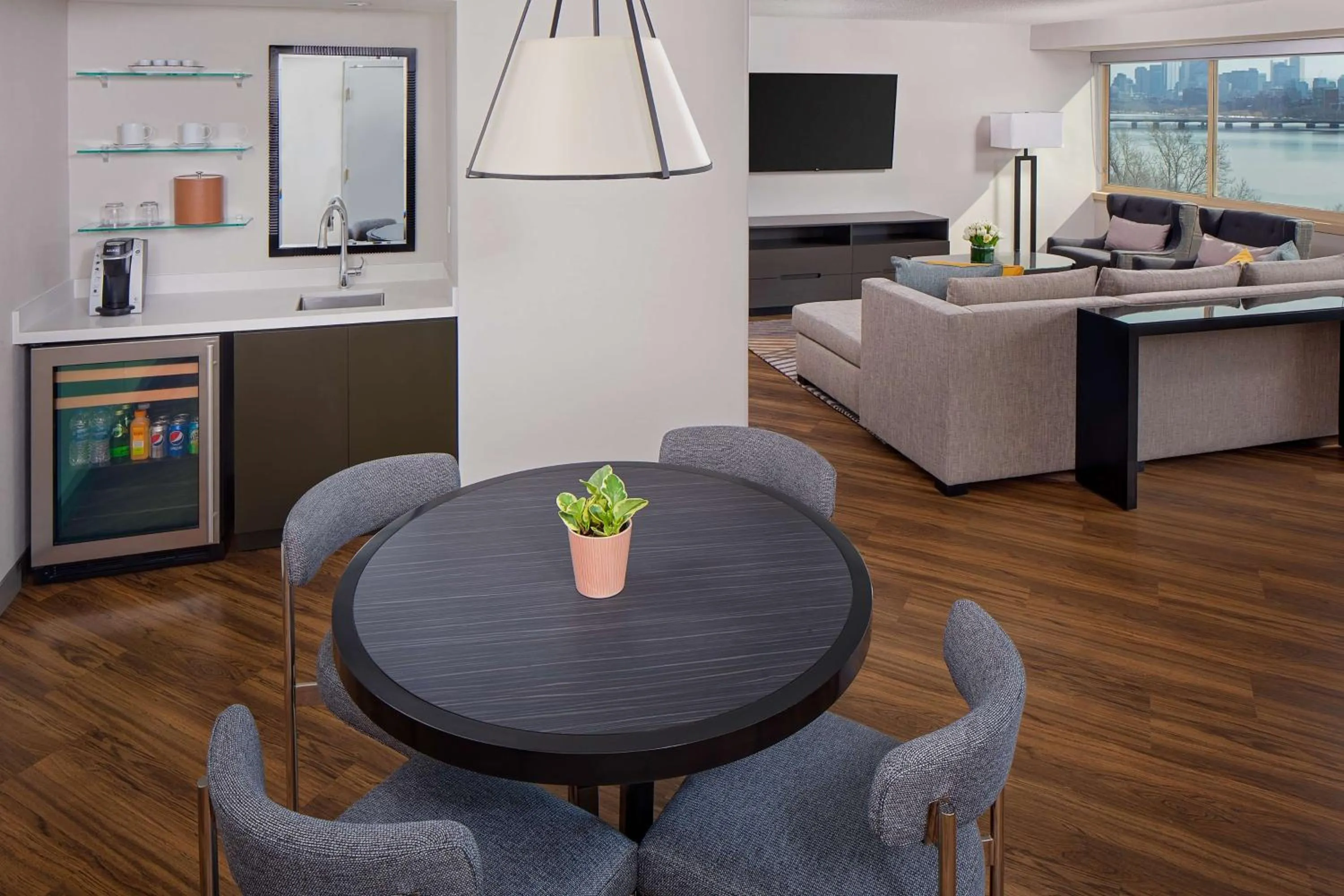 Photo of the whole room in Hyatt Regency Boston/Cambridge