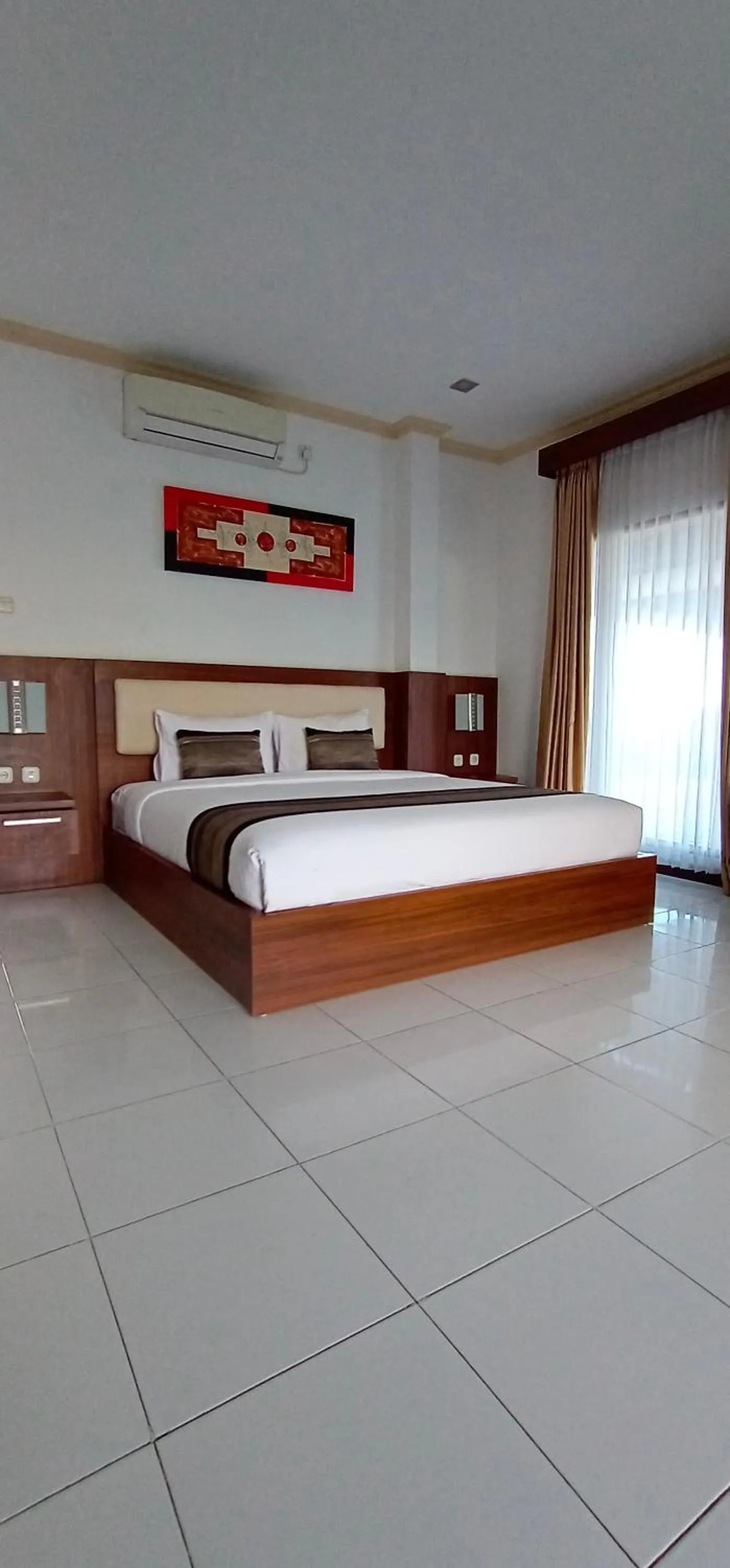Bed in Friends Beach Hotel