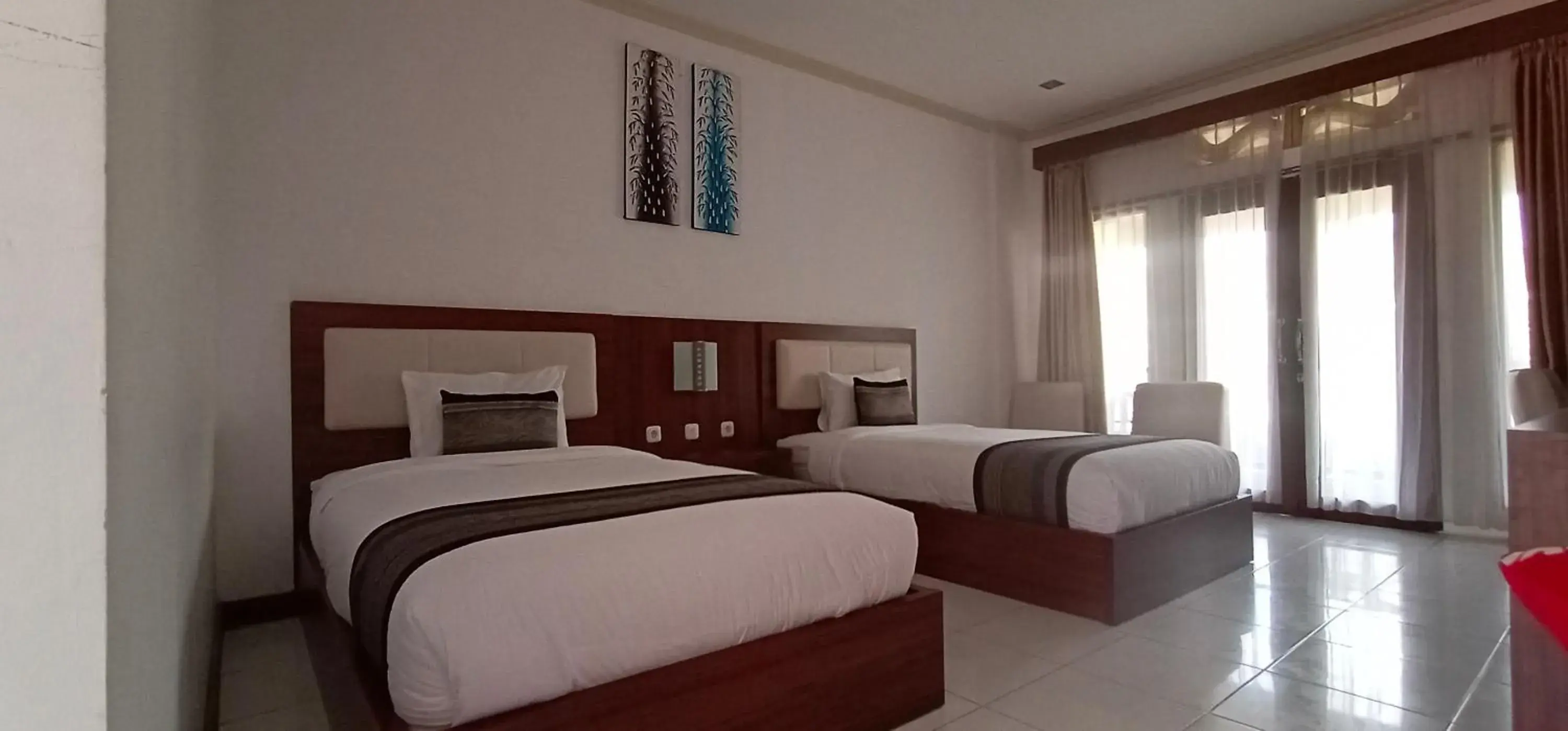 Bed in Friends Beach Hotel Bed in Friends Beach Hotel