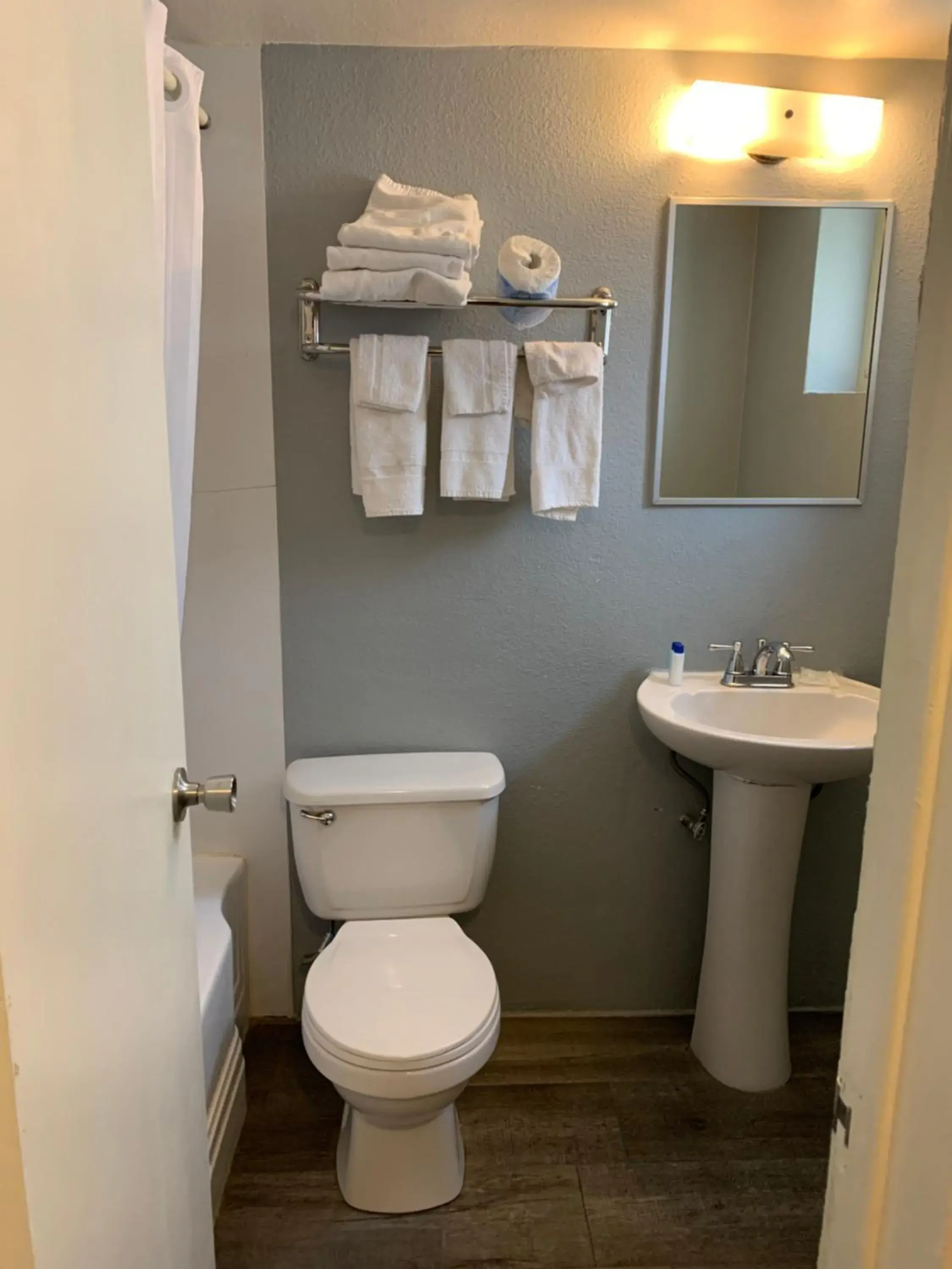 Bathroom in City Center Motel