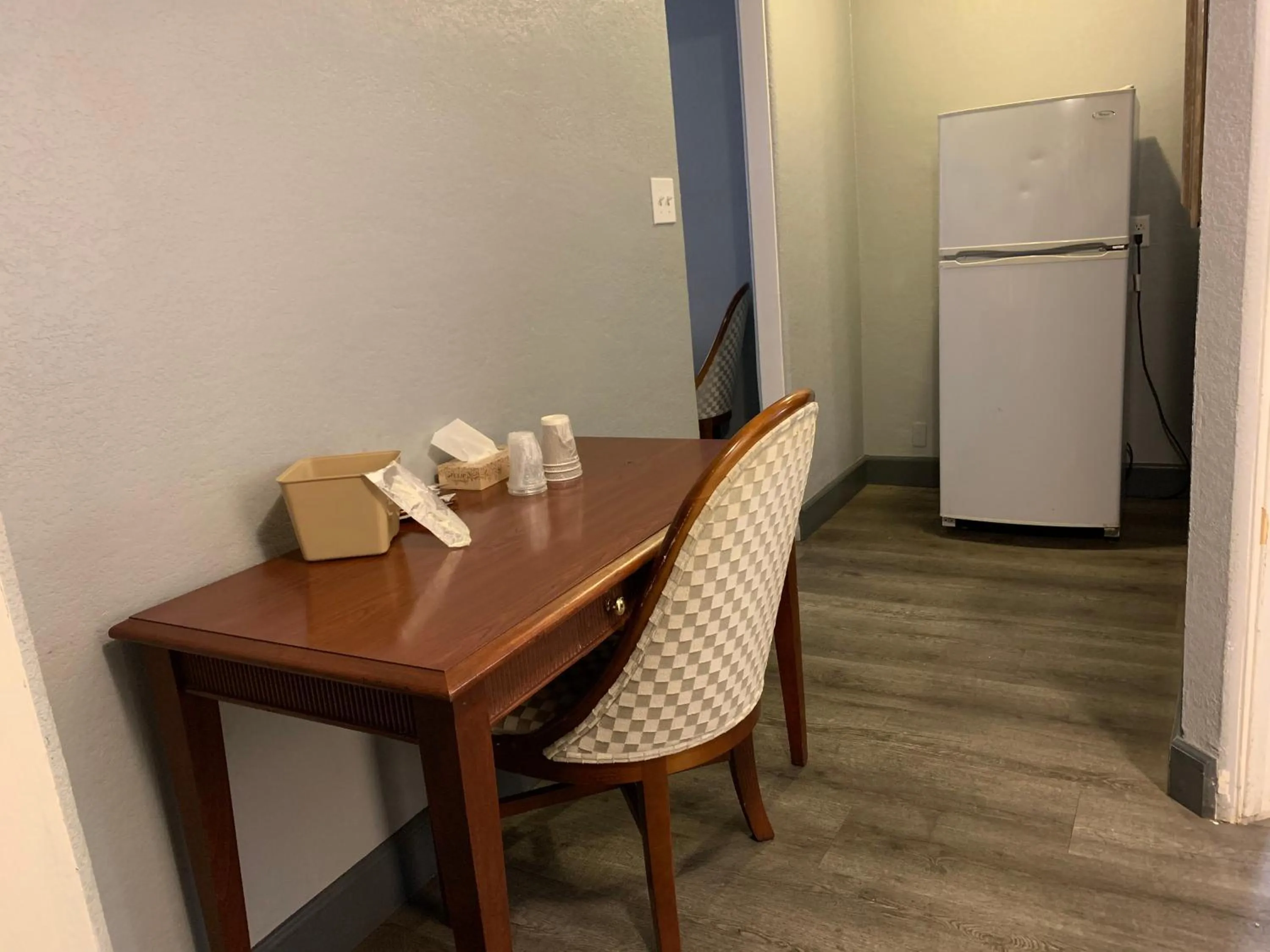 Seating area in City Center Motel