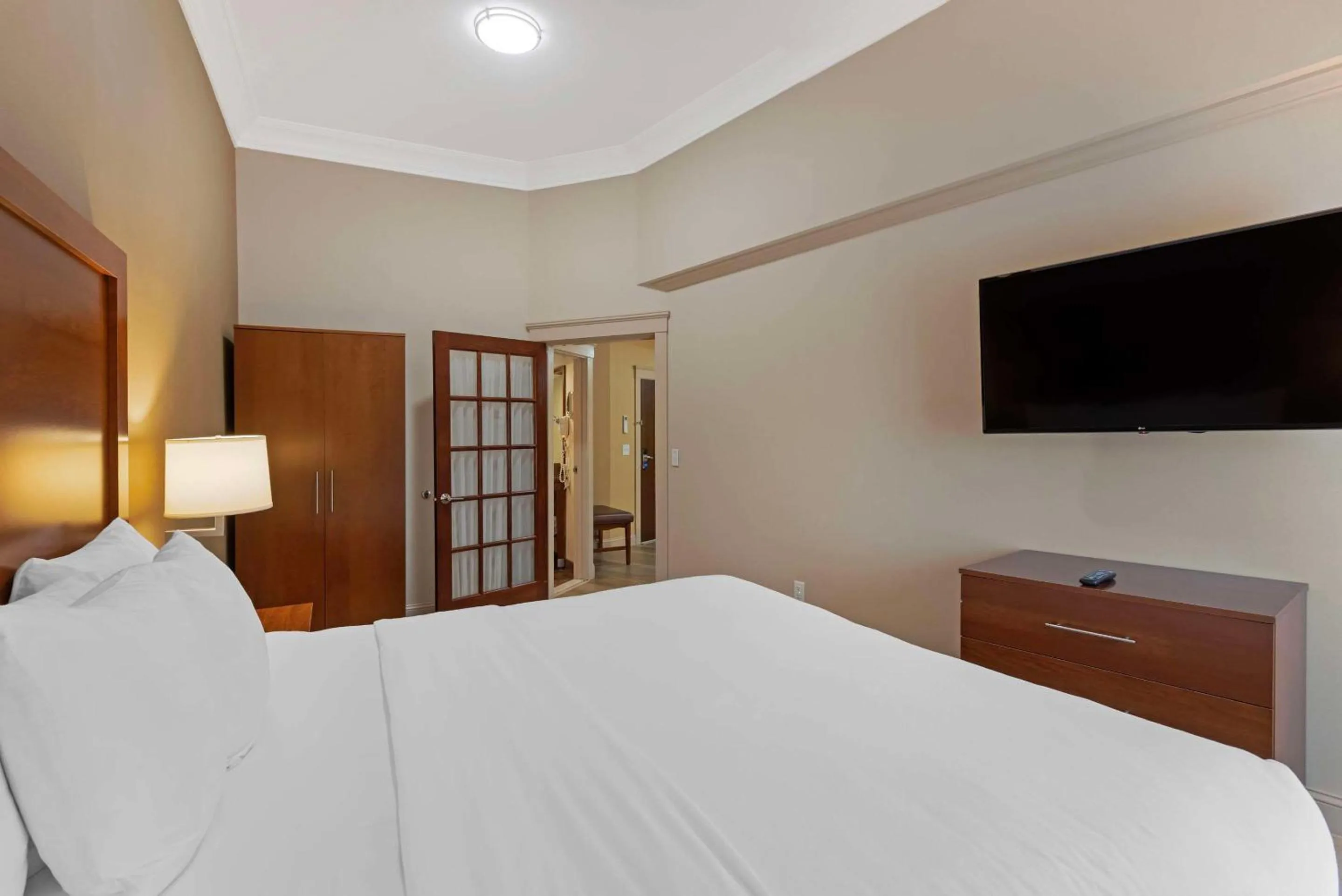 Bedroom, Bed in Comfort Inn Bangor North