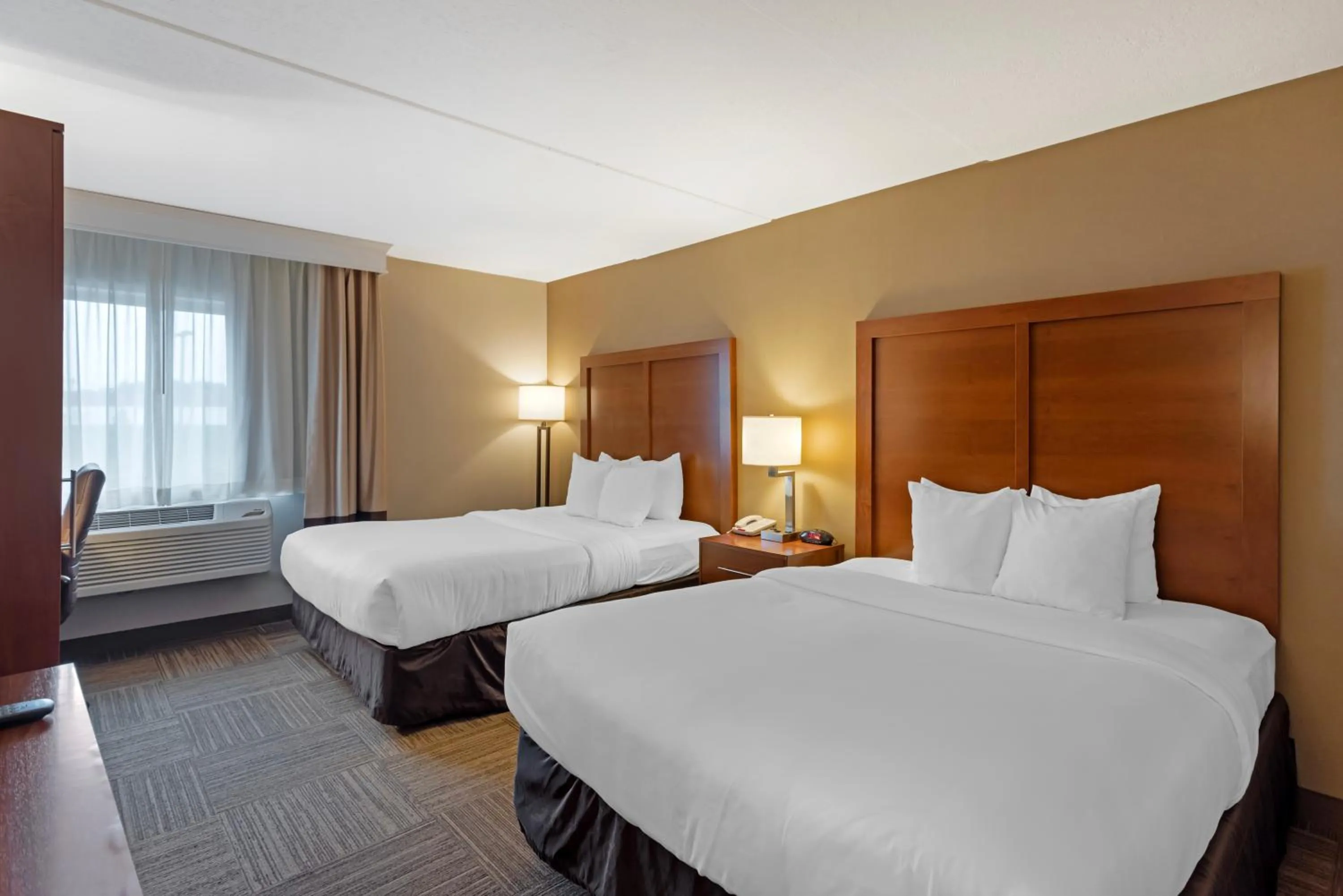 Bed in Comfort Inn Bangor North