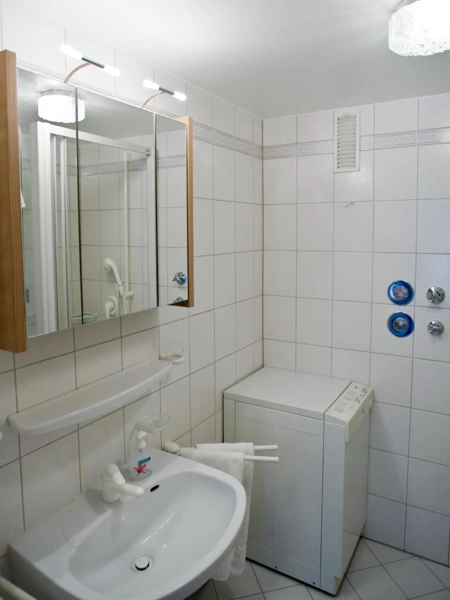 Bathroom in Maria-Viktoria Apartment