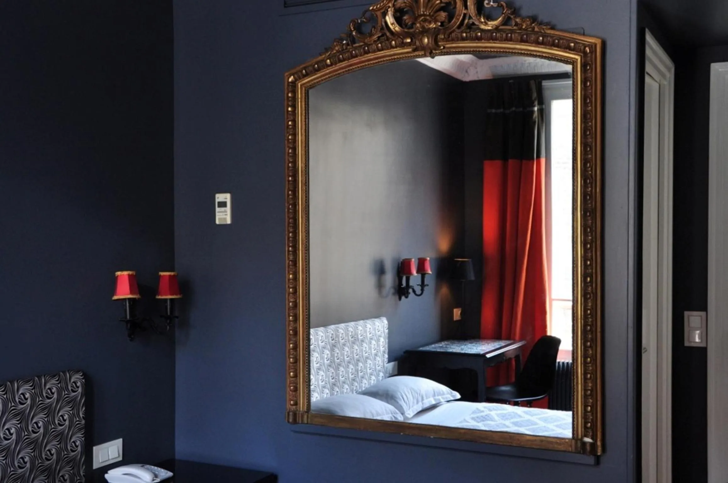 Other, Bed in Hôtel Noir
