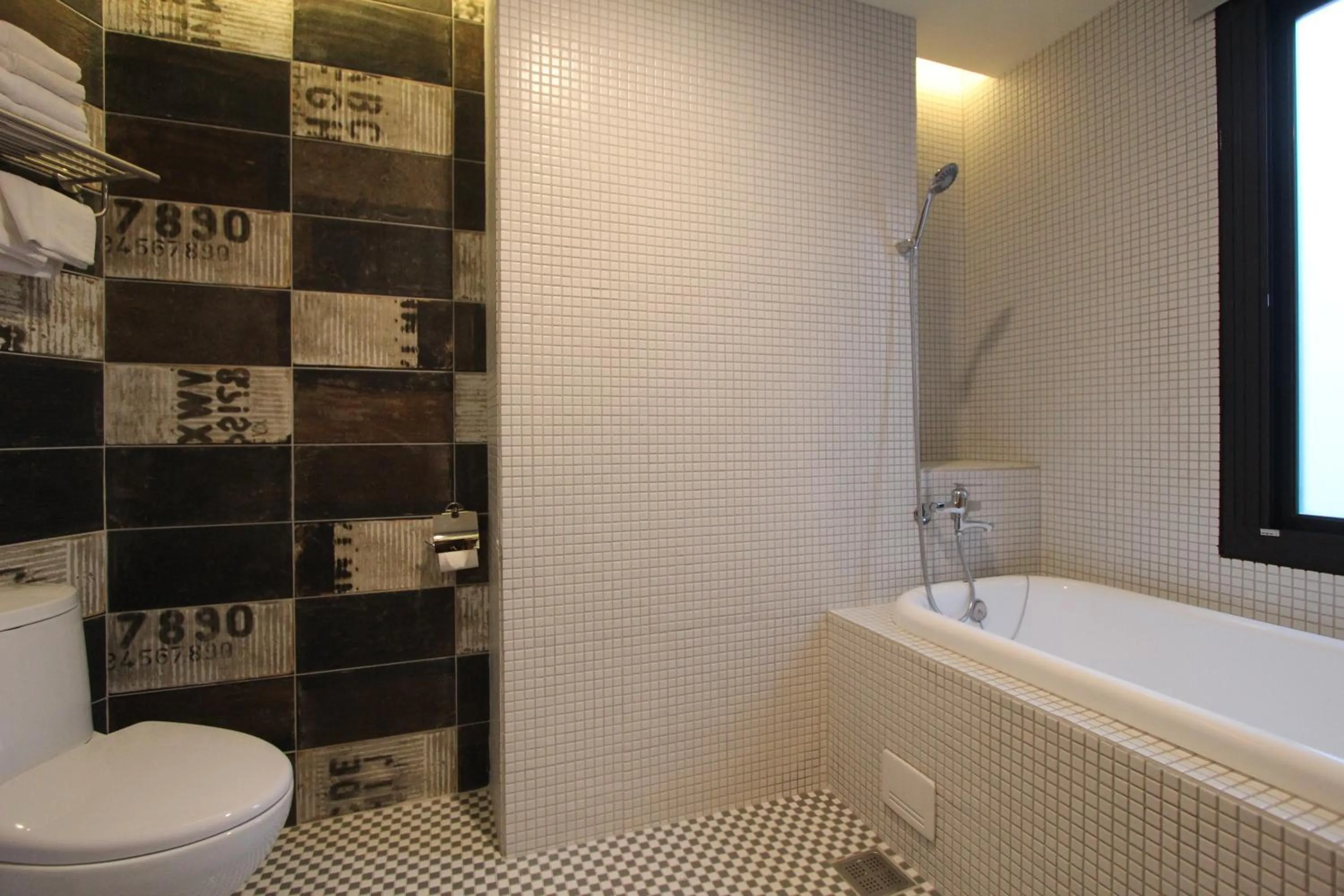 Toilet in MZ 1090 B&B