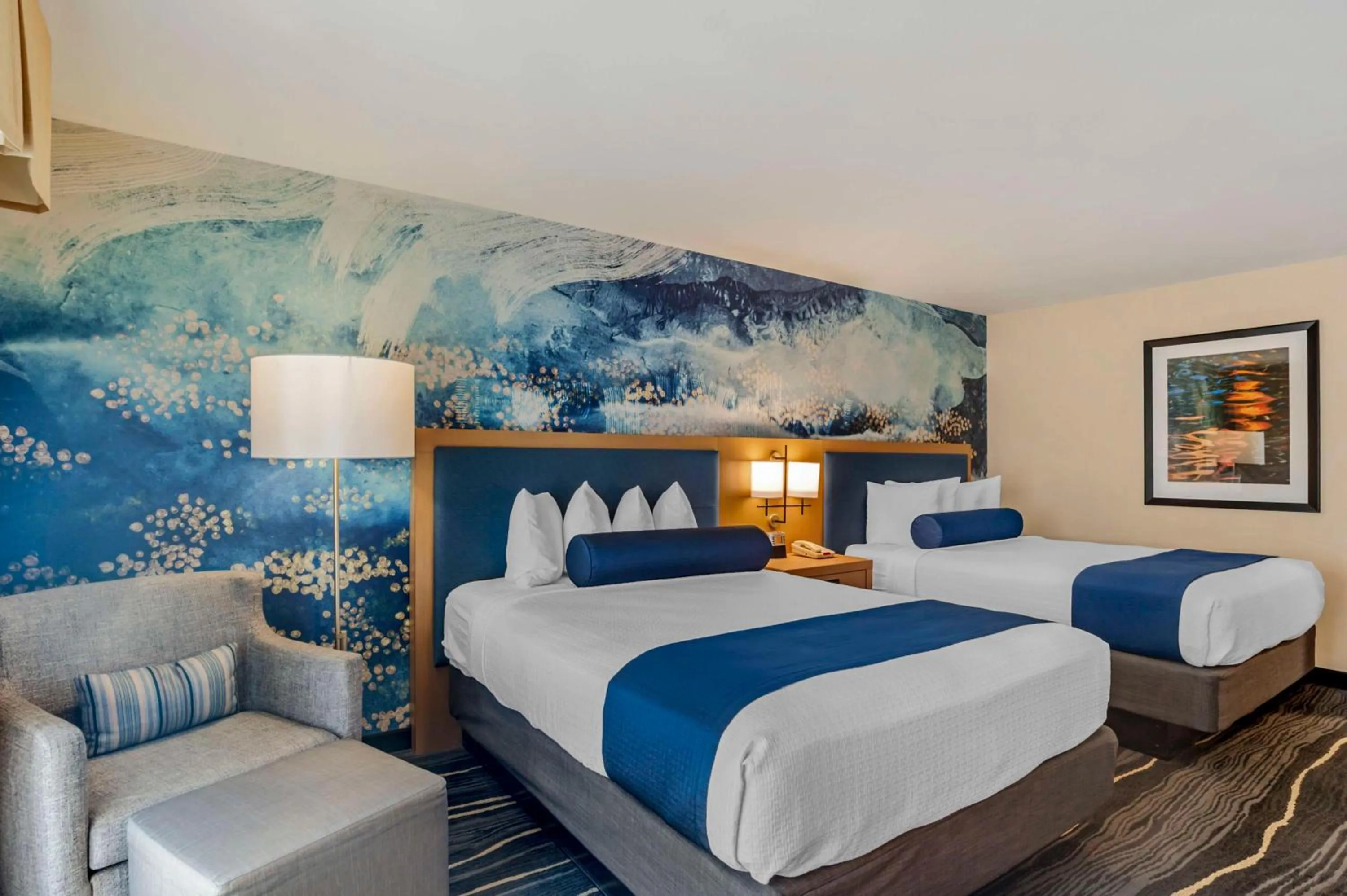 Bedroom, Bed in Best Western Plus Marina Gateway Hotel