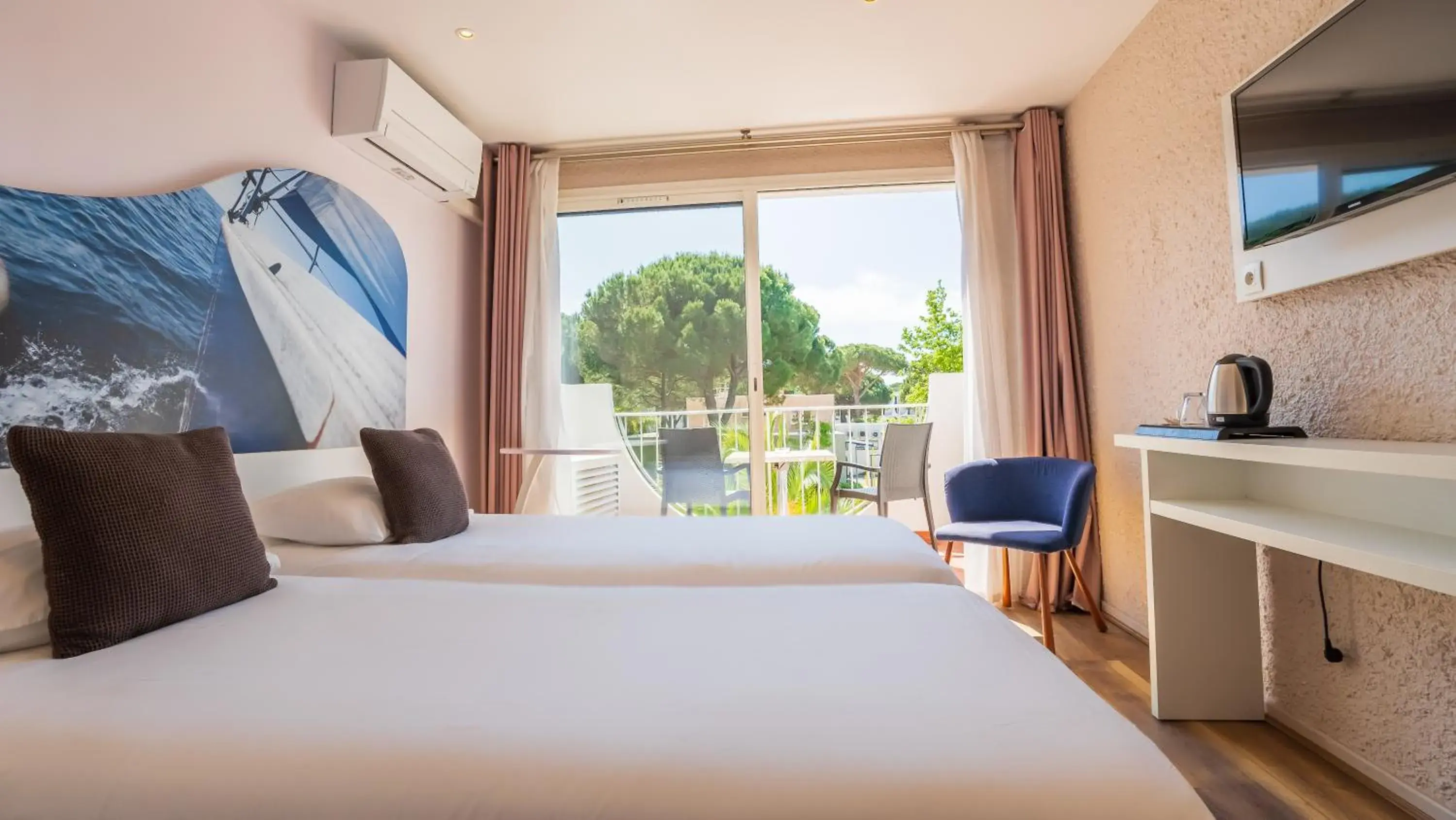 Twin Room - single occupancy - Tribord in Hotel Europe Twin Room - single occupancy - Tribord in Hotel Europe