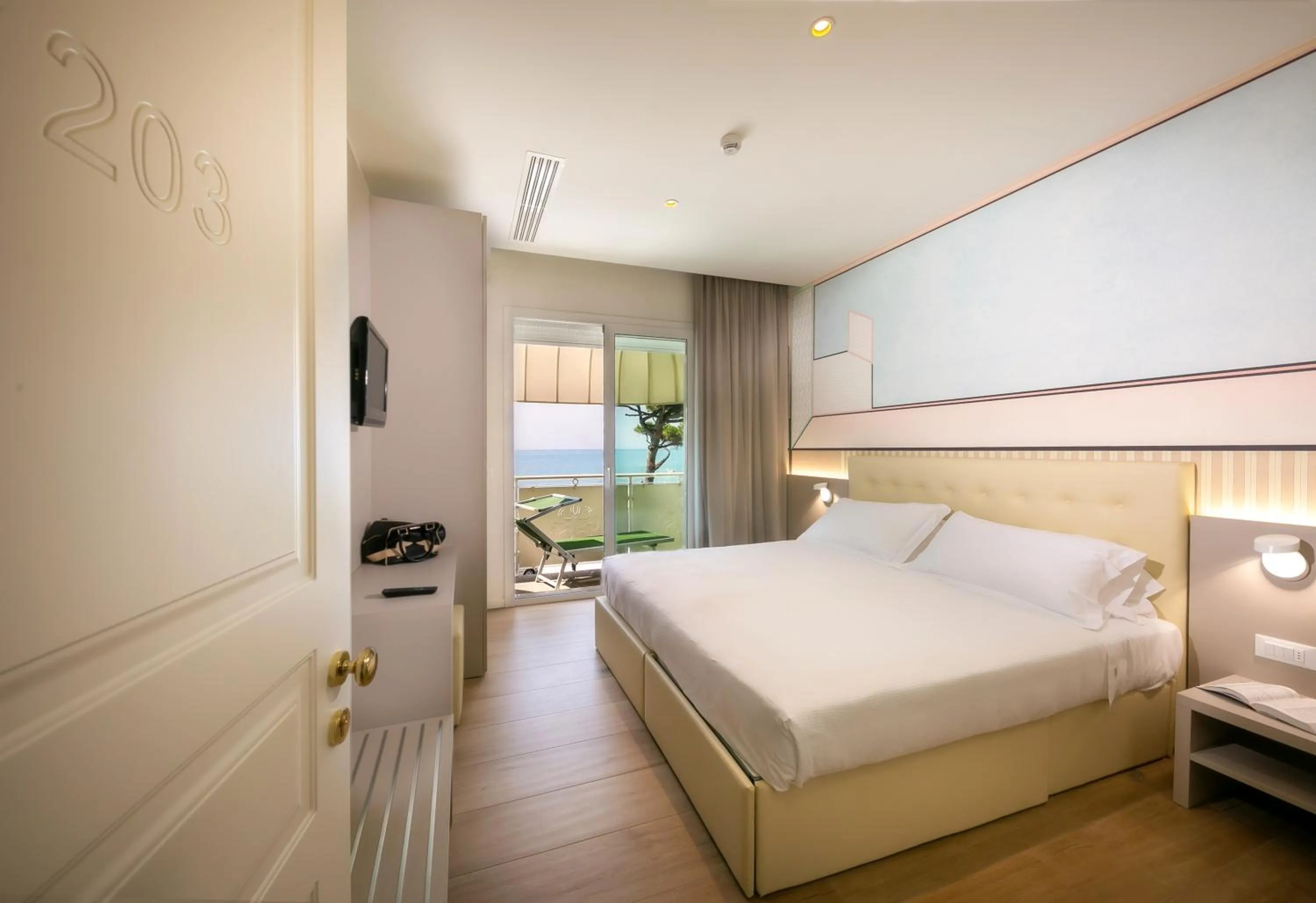 Bedroom in Hotel Le Lampare