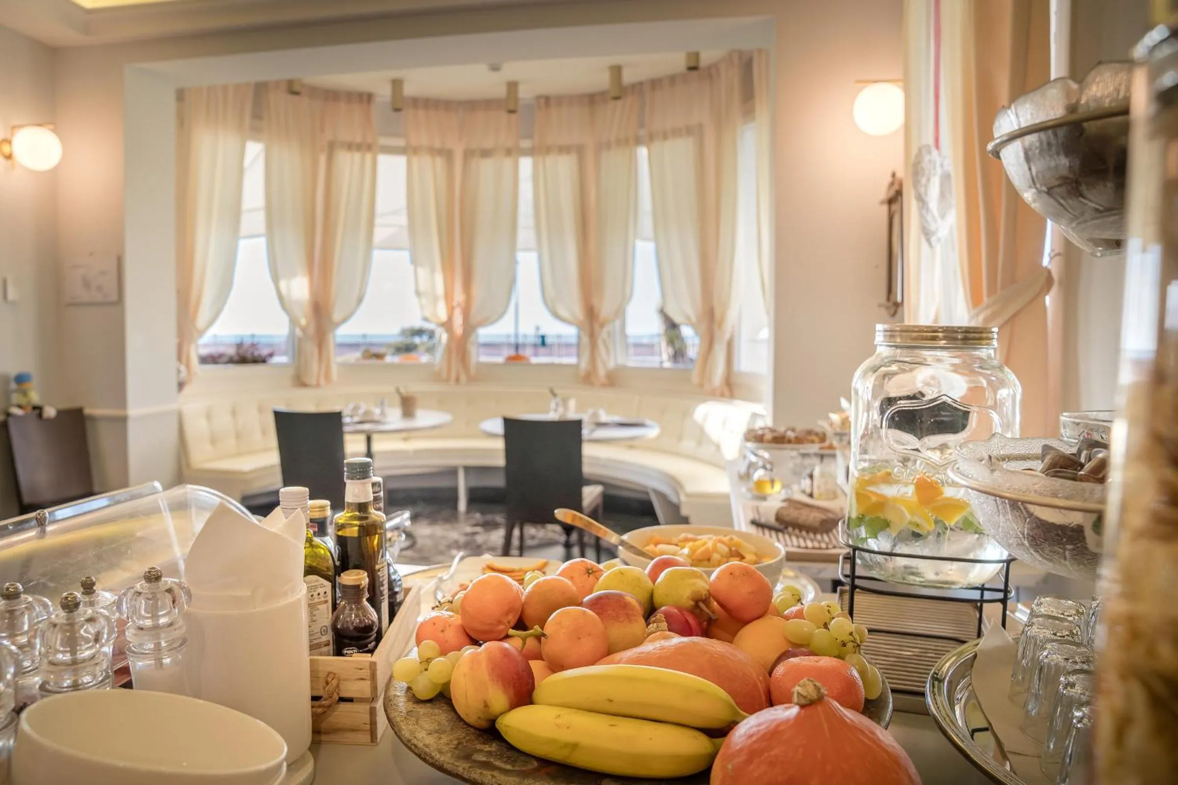 Breakfast in Hotel Le Lampare