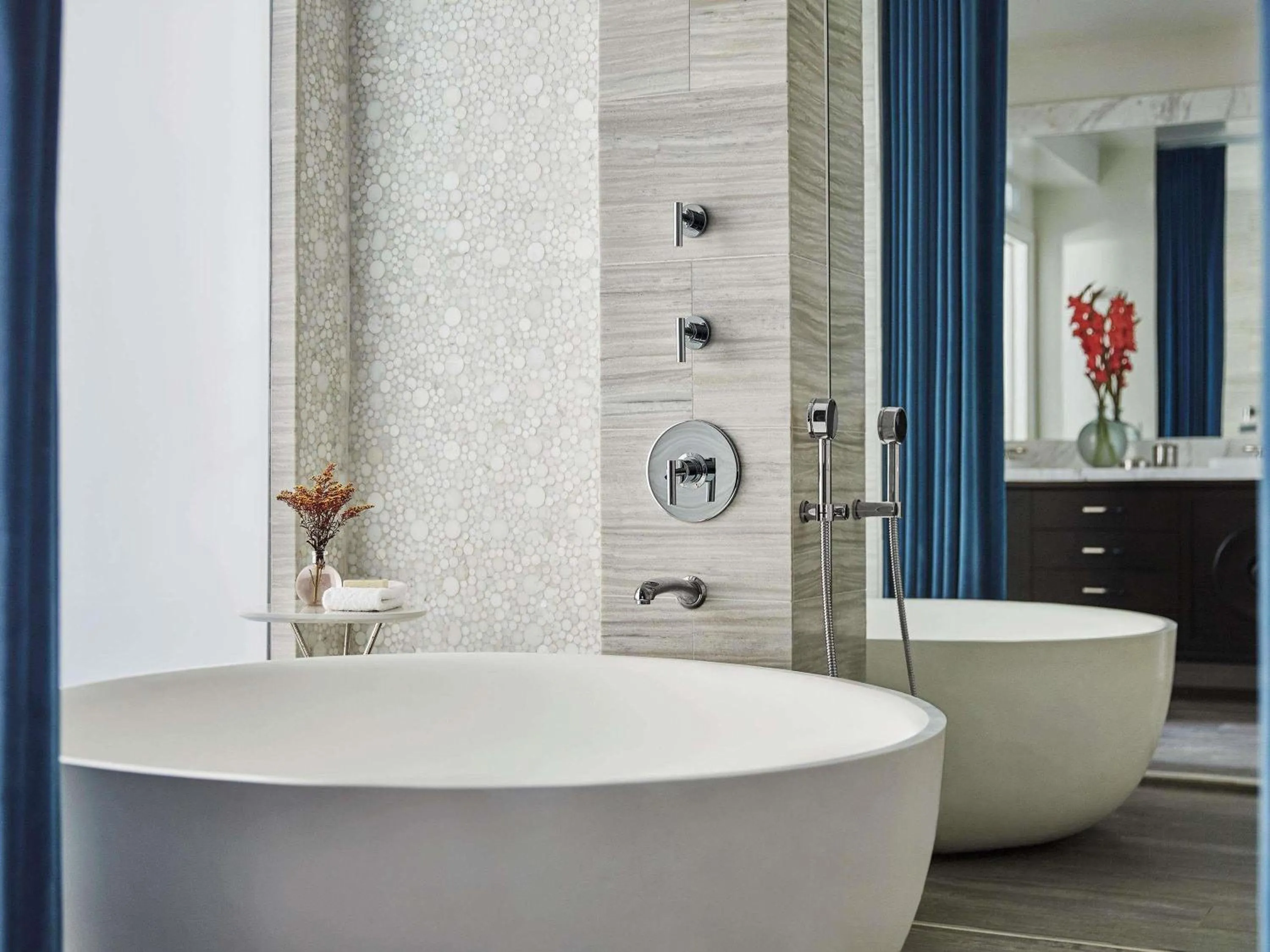 Bedroom in Fairmont Miramar Hotel & Bungalows