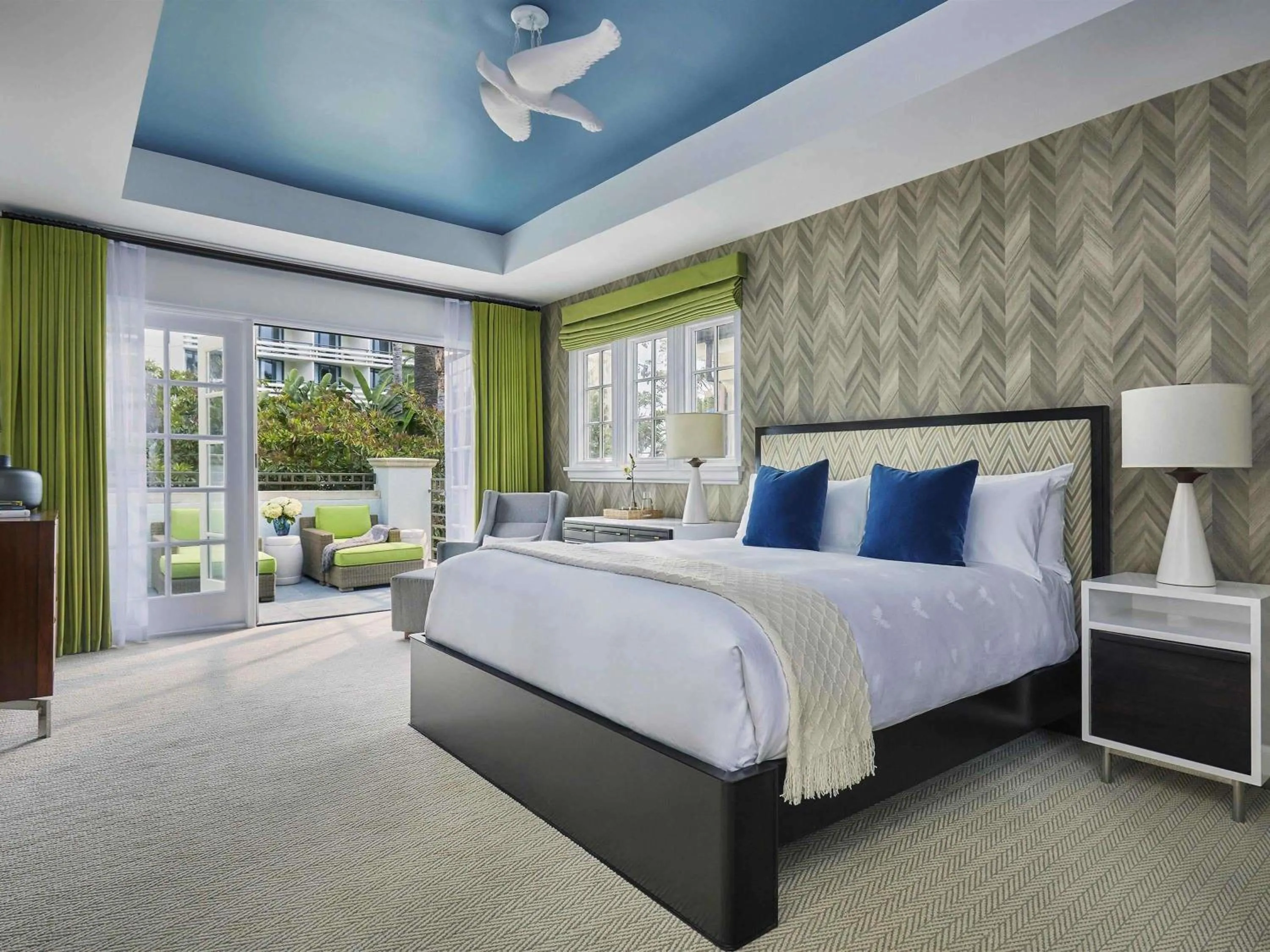 Bedroom, Bed in Fairmont Miramar Hotel & Bungalows