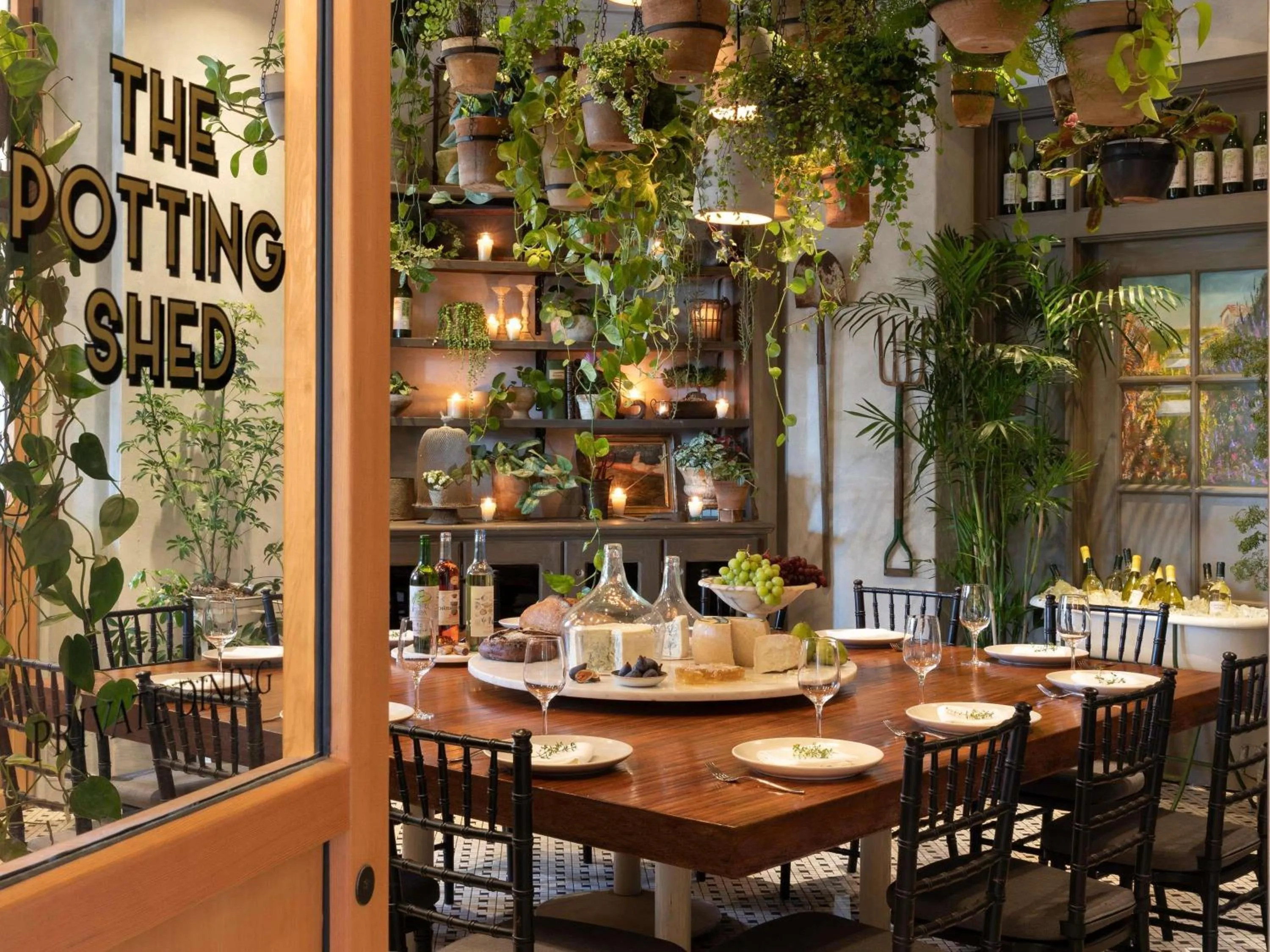 Restaurant/places to eat in Fairmont Miramar Hotel & Bungalows