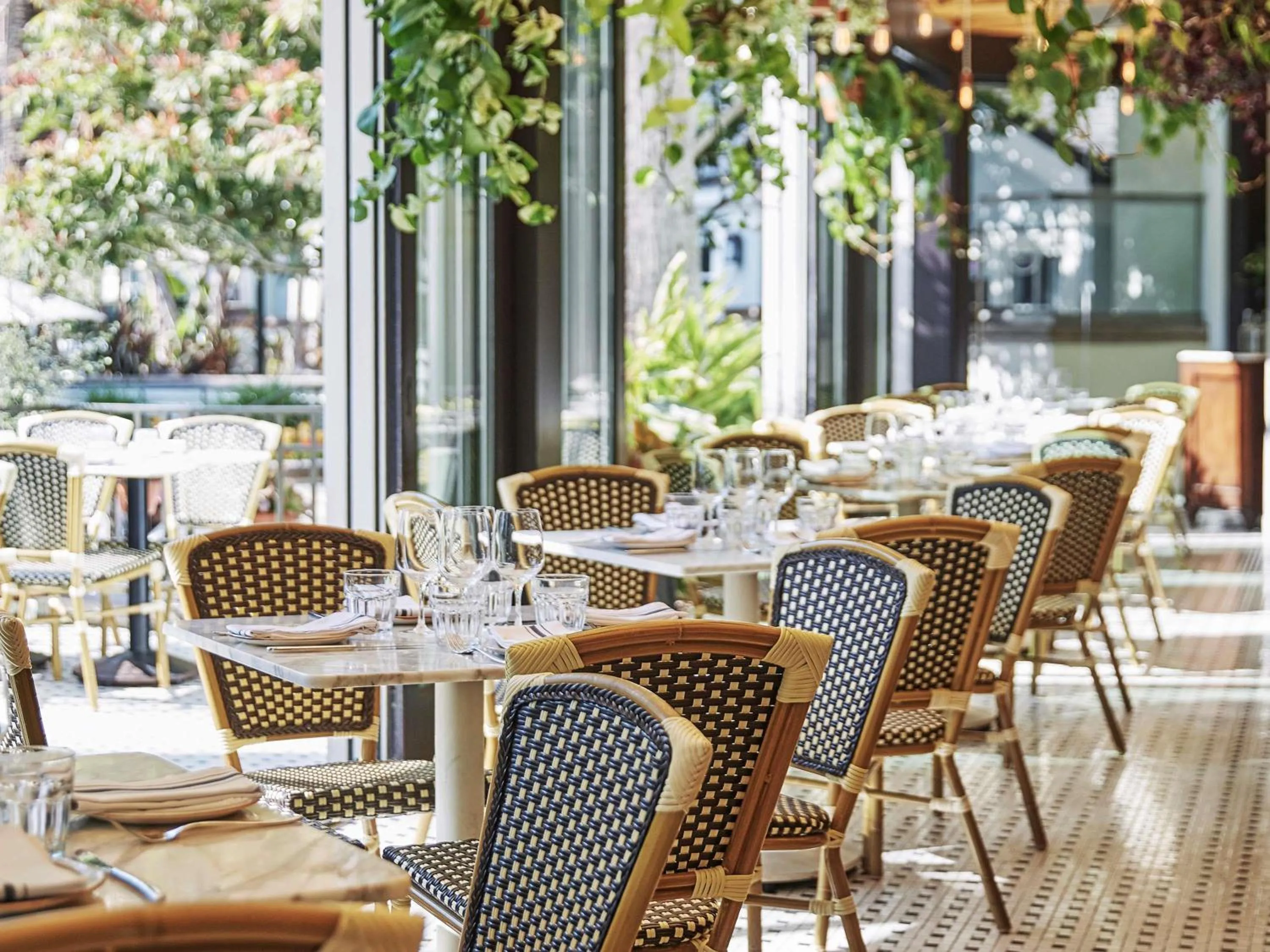 Restaurant/places to eat in Fairmont Miramar Hotel & Bungalows