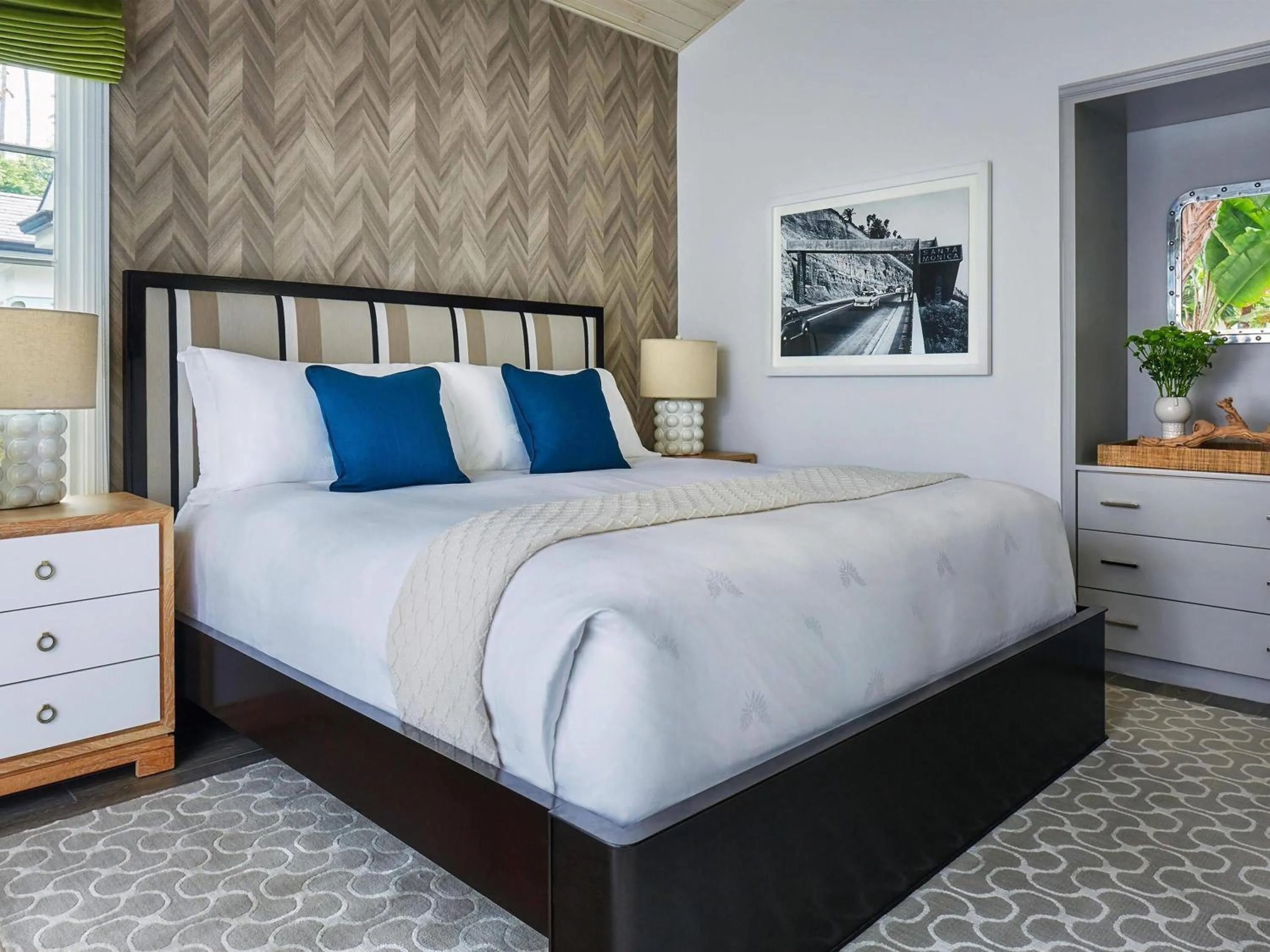 Bedroom, Bed in Fairmont Miramar Hotel & Bungalows