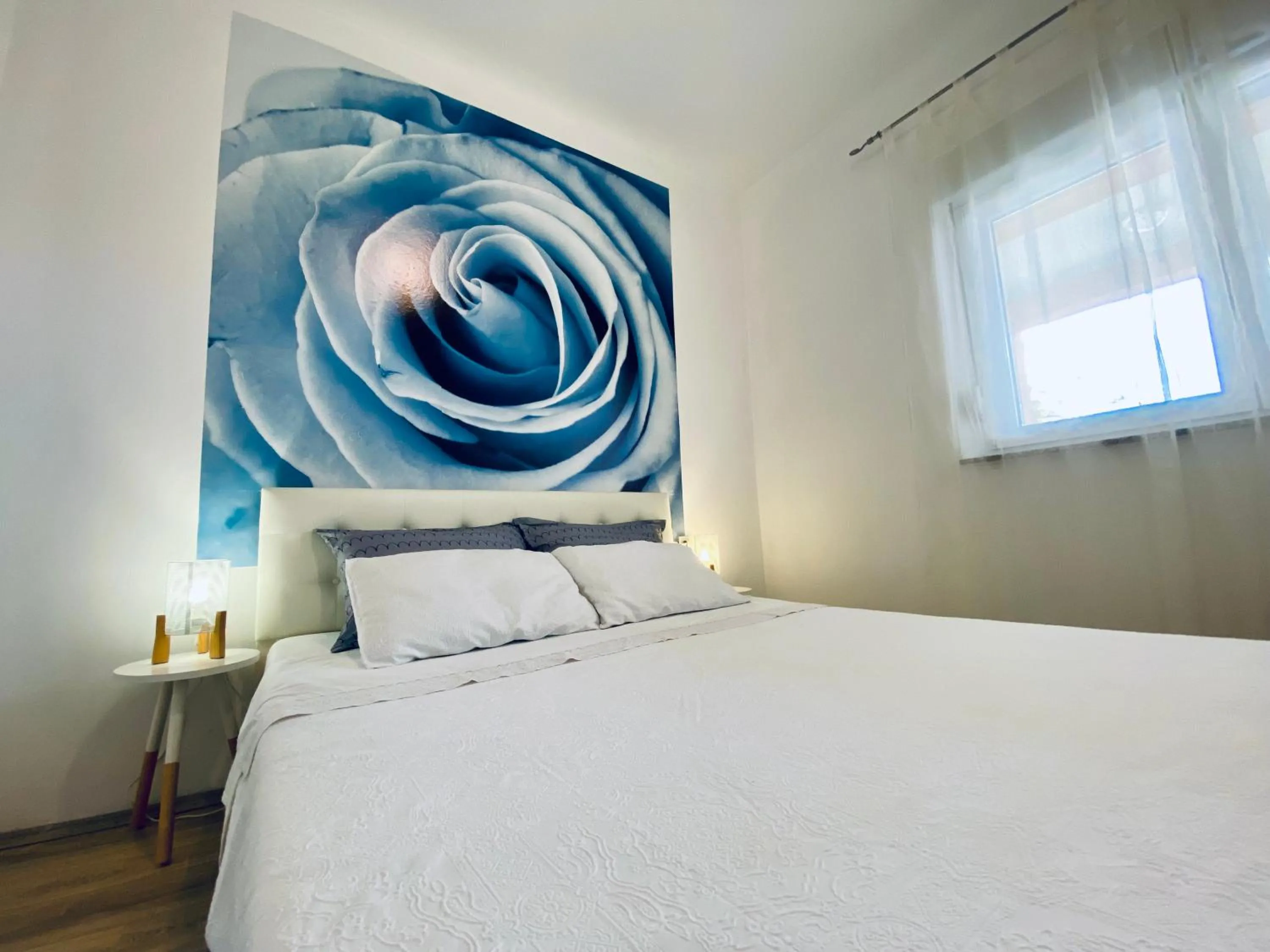 Bedroom, Bed in Luna Maris Apartments