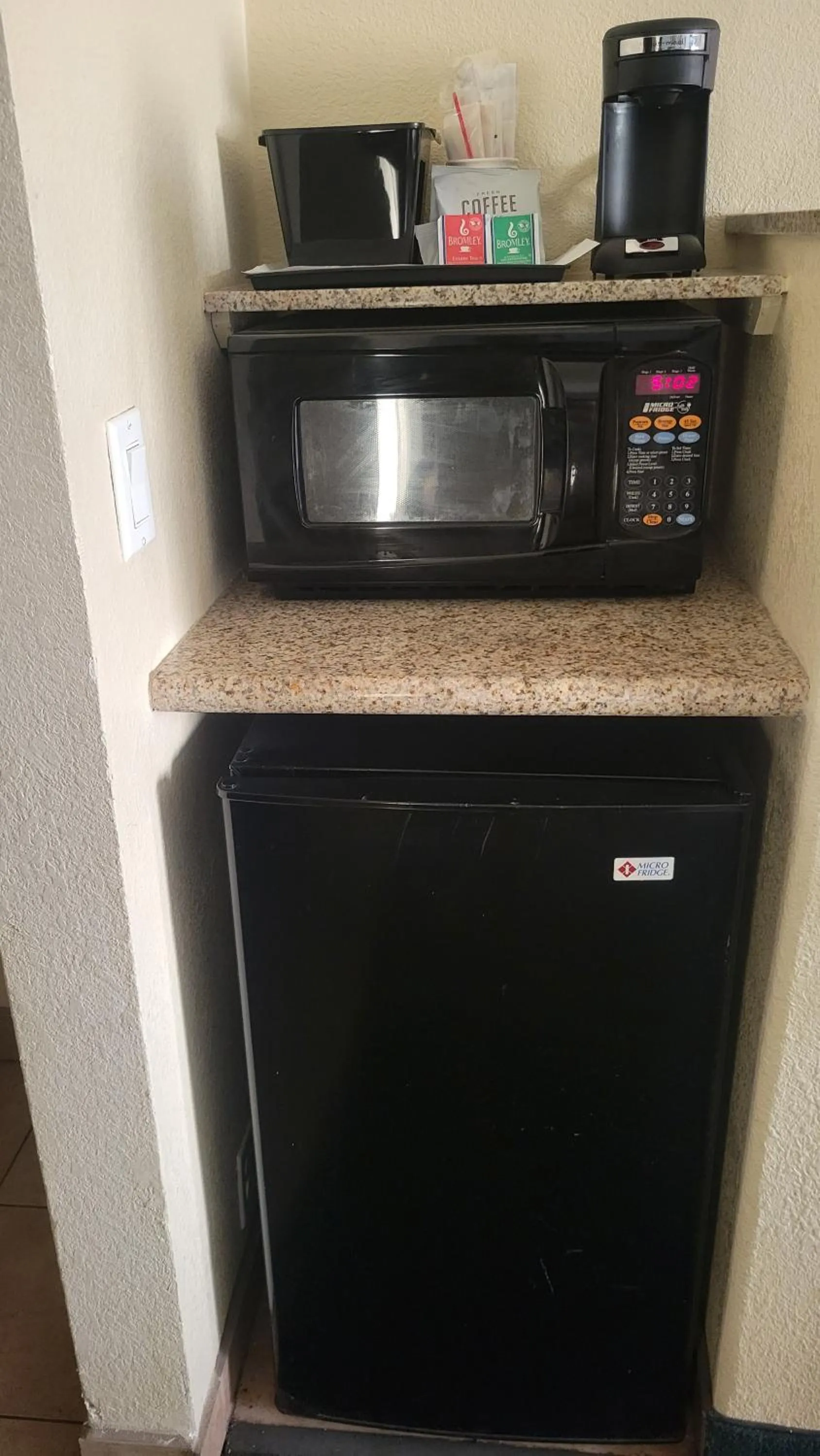 Coffee/tea facilities in SureStay Hotel by Best Western Chula Vista San Diego Bay