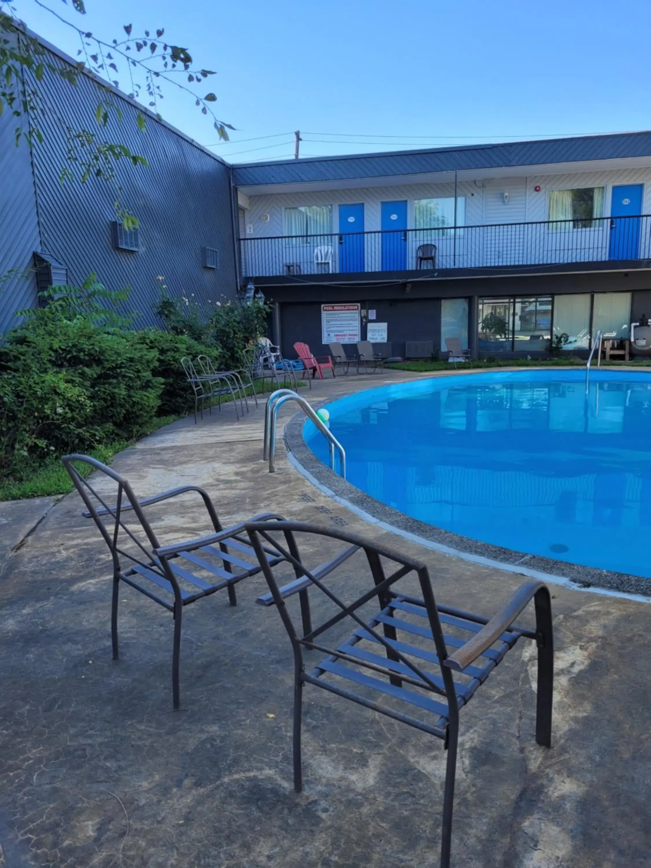 Swimming pool in 7 Nights Stay Swimming pool in 7 Nights Stay