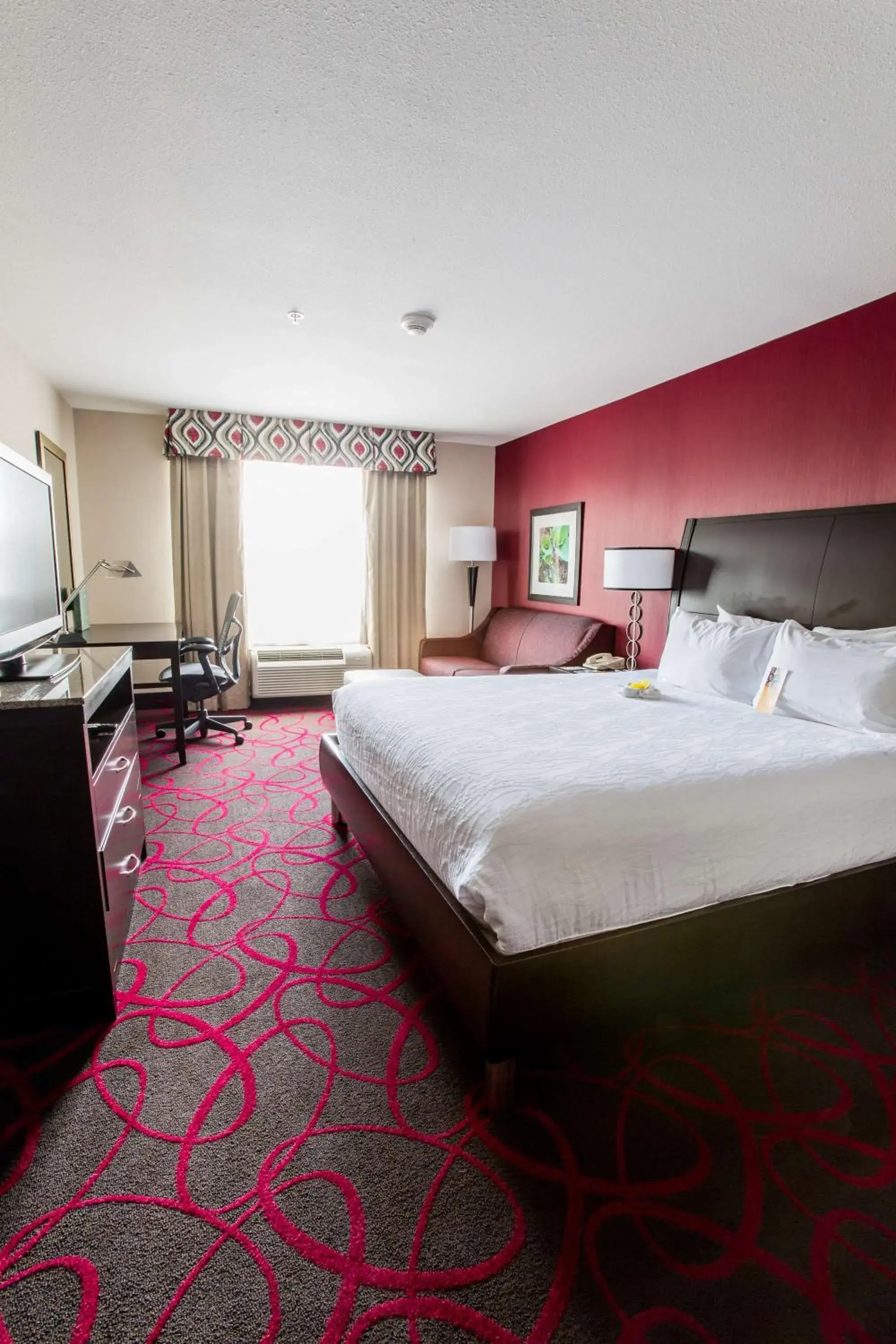Bed in Hilton Garden Inn Columbus/Dublin Bed in Hilton Garden Inn Columbus/Dublin