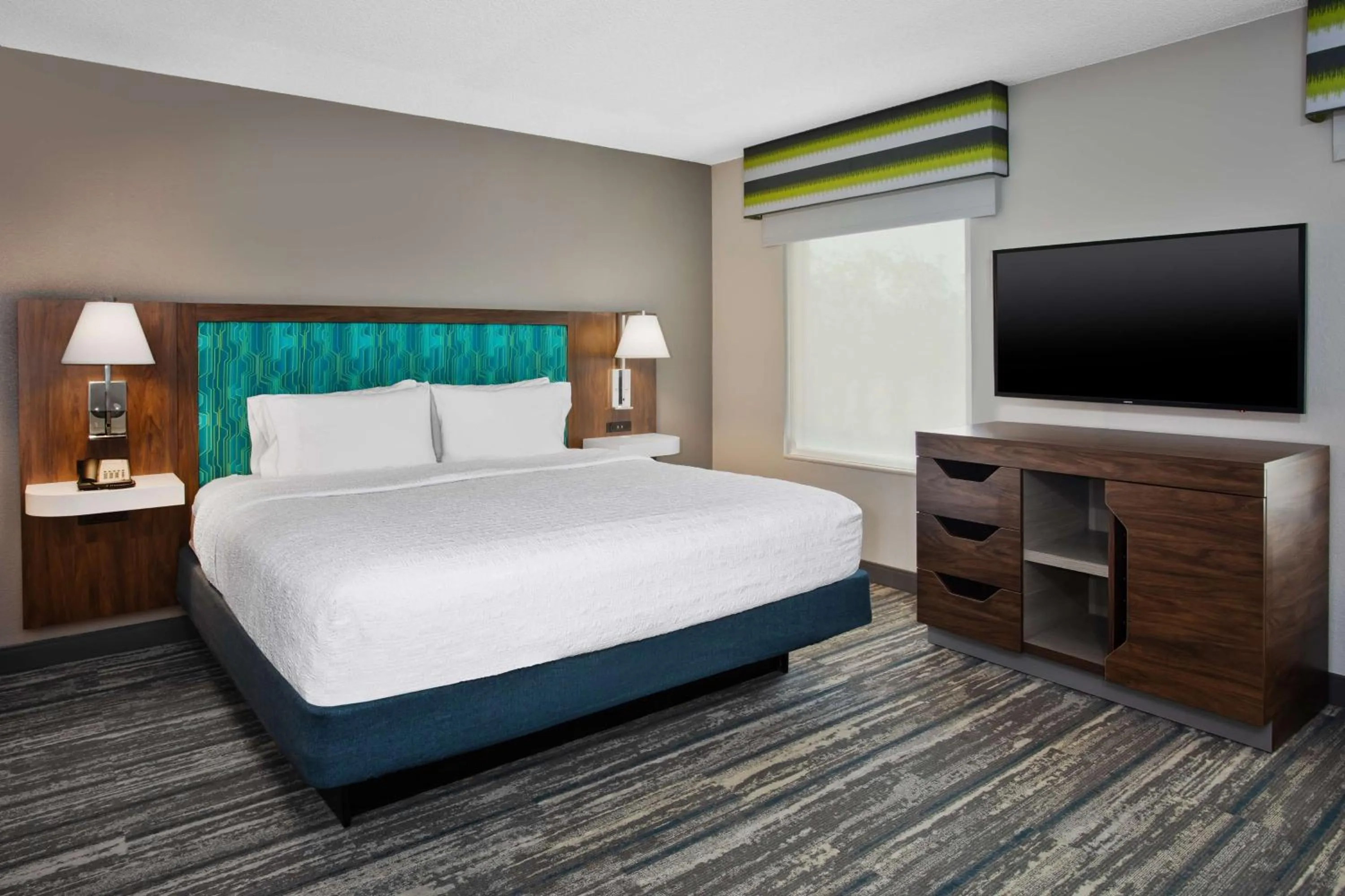Bed in Hampton Inn & Suites Cape Coral / Fort Myers