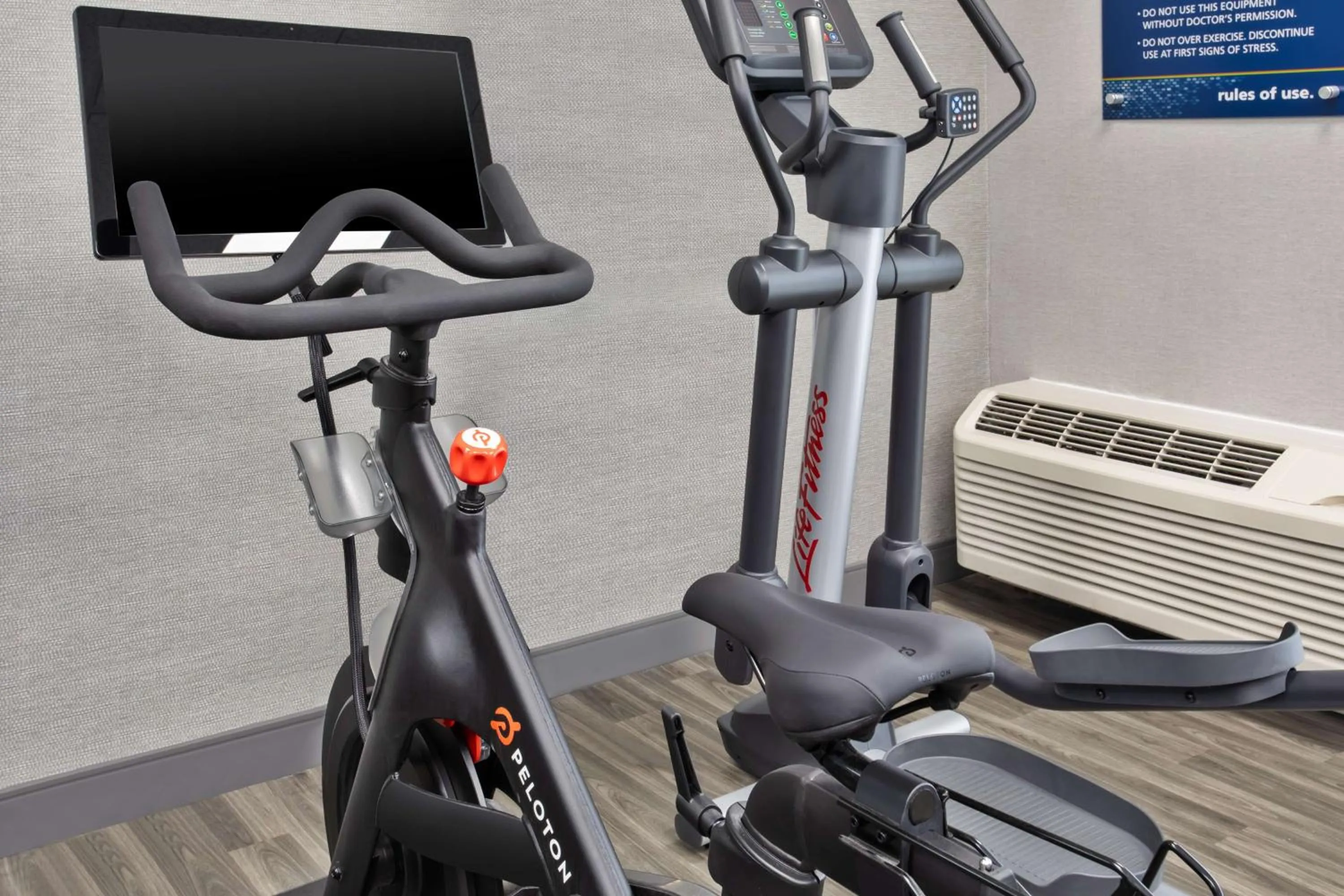 Fitness centre/facilities in Hampton Inn & Suites Cape Coral / Fort Myers