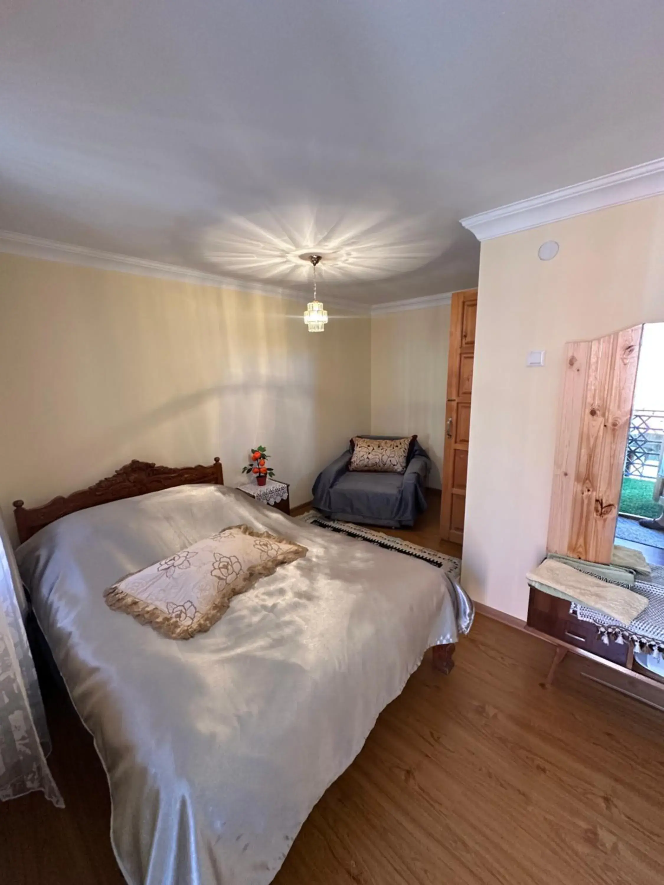 Double Room with Private Bathroom in Guest House Iura Double Room with Private Bathroom in Guest House Iura