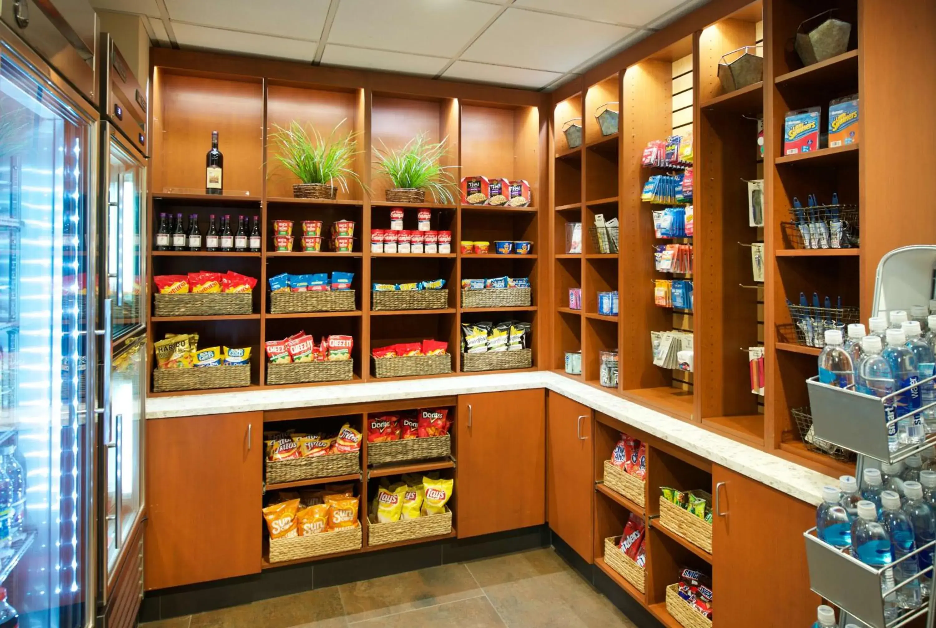 Photo of the whole room in Embassy Suites by Hilton Cincinnati Northeast - Blue Ash Photo of the whole room in Embassy Suites by Hilton Cincinnati Northeast - Blue Ash