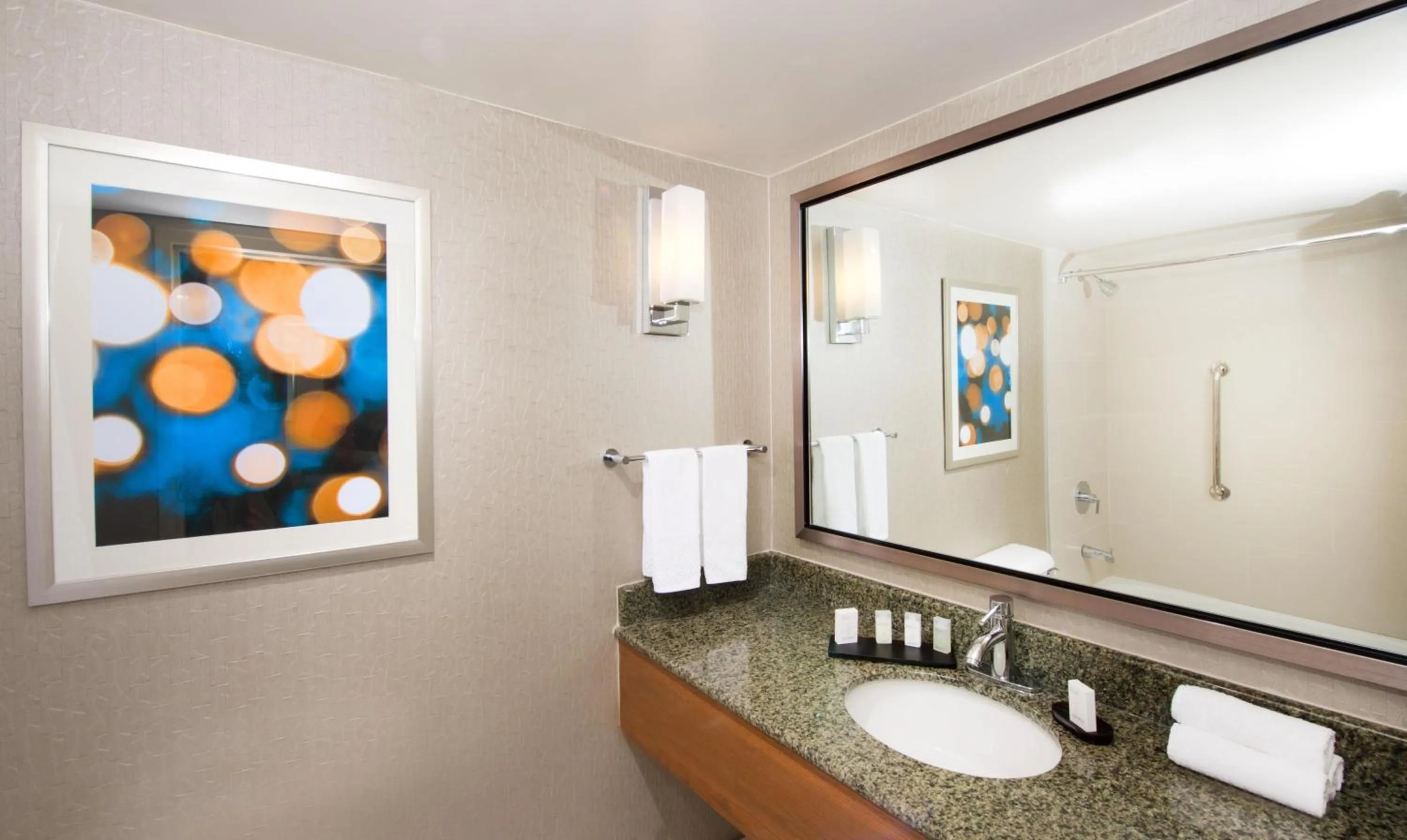 Bathroom in Embassy Suites by Hilton Cincinnati Northeast - Blue Ash