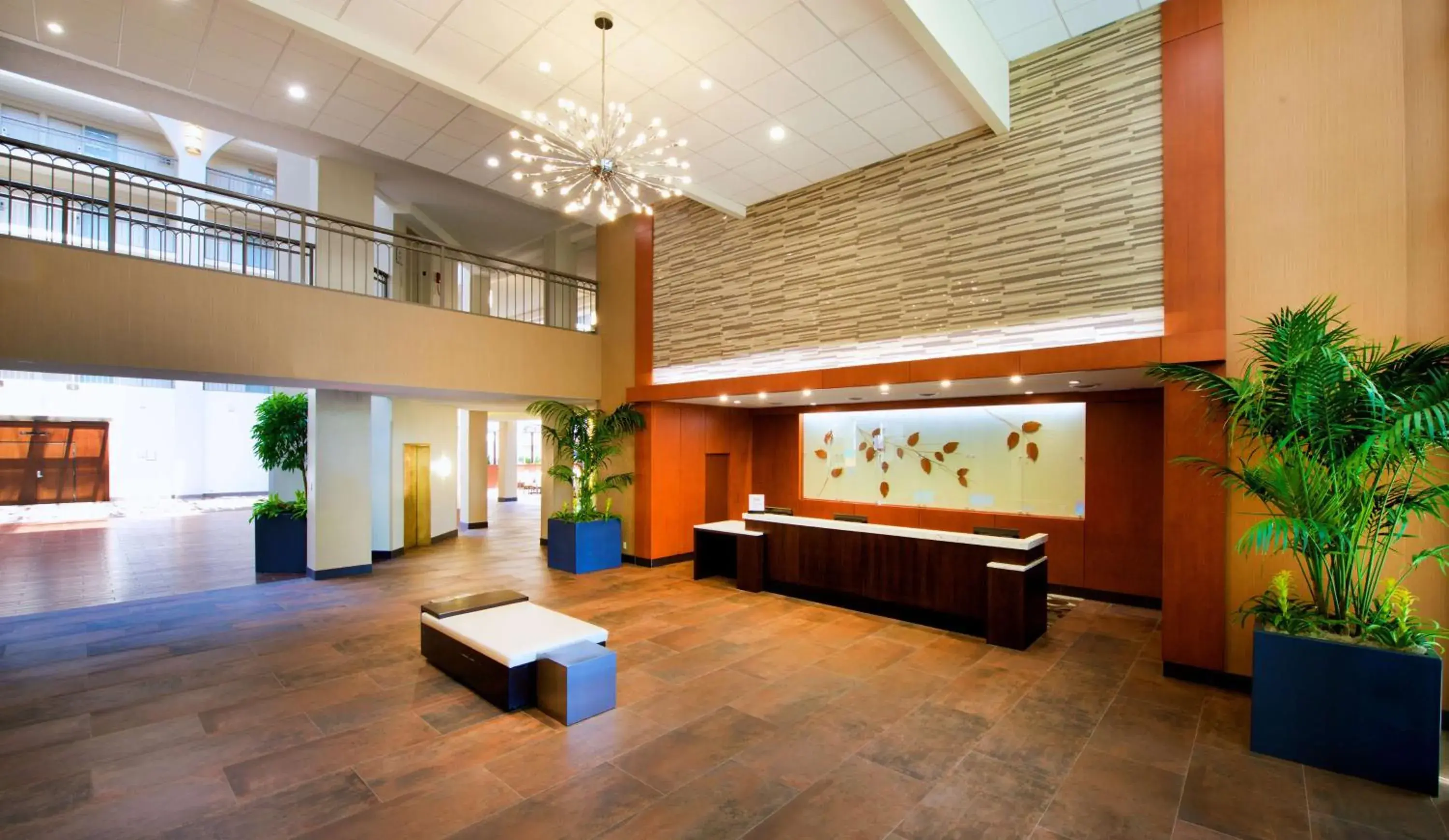 Lobby or reception in Embassy Suites by Hilton Cincinnati Northeast - Blue Ash Lobby or reception in Embassy Suites by Hilton Cincinnati Northeast - Blue Ash