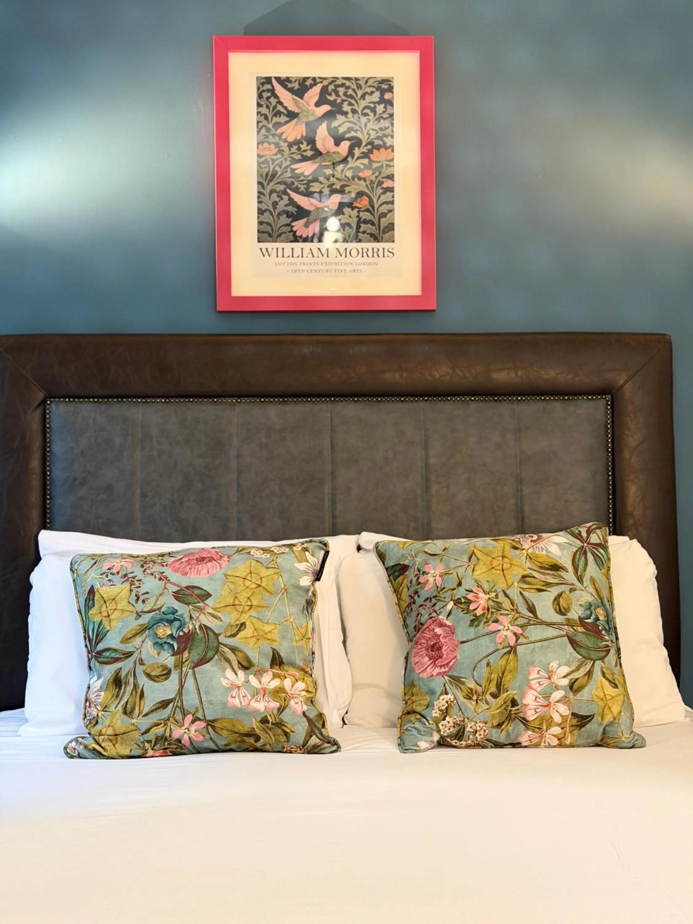 Bed in The Gilvenbank Hotel