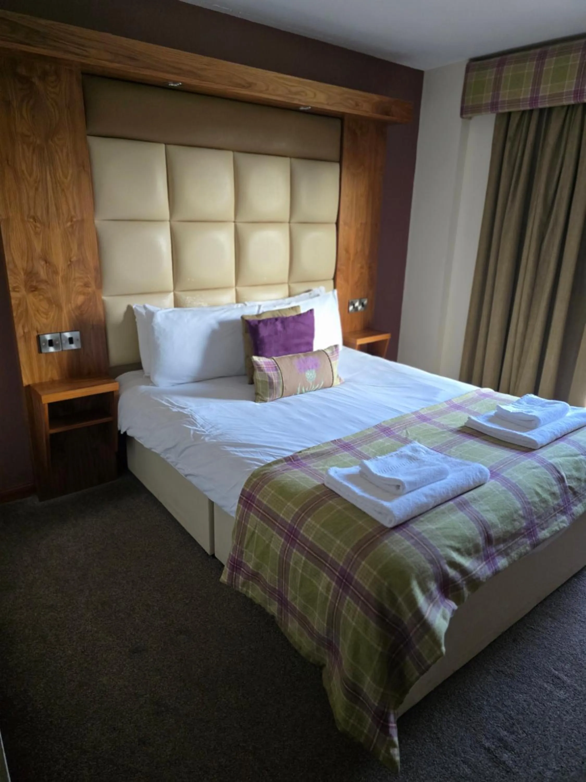 Bed in The Gilvenbank Hotel