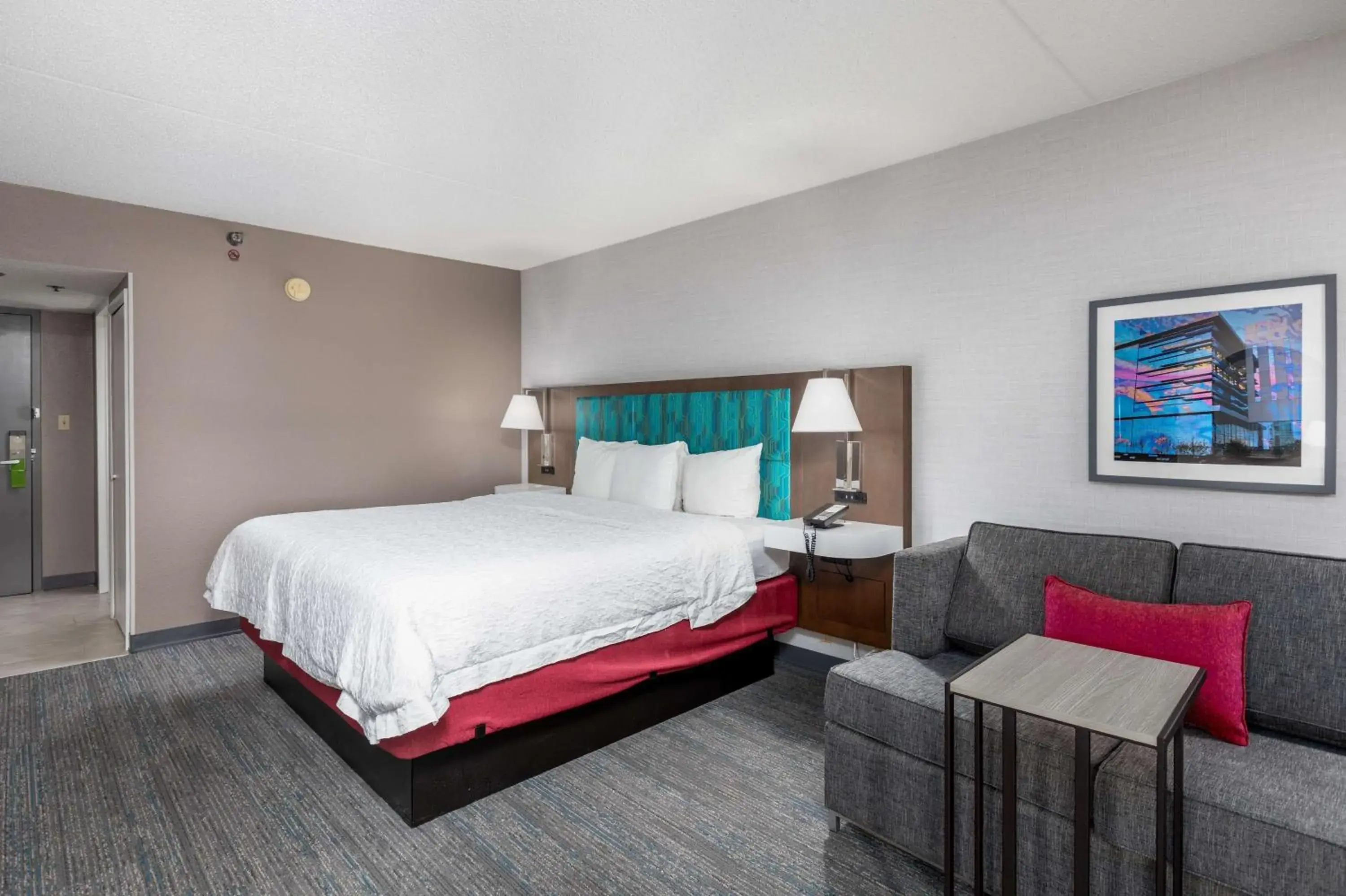 Living room, Bed in Hampton Inn Columbus/Dublin Living room, Bed in Hampton Inn Columbus/Dublin