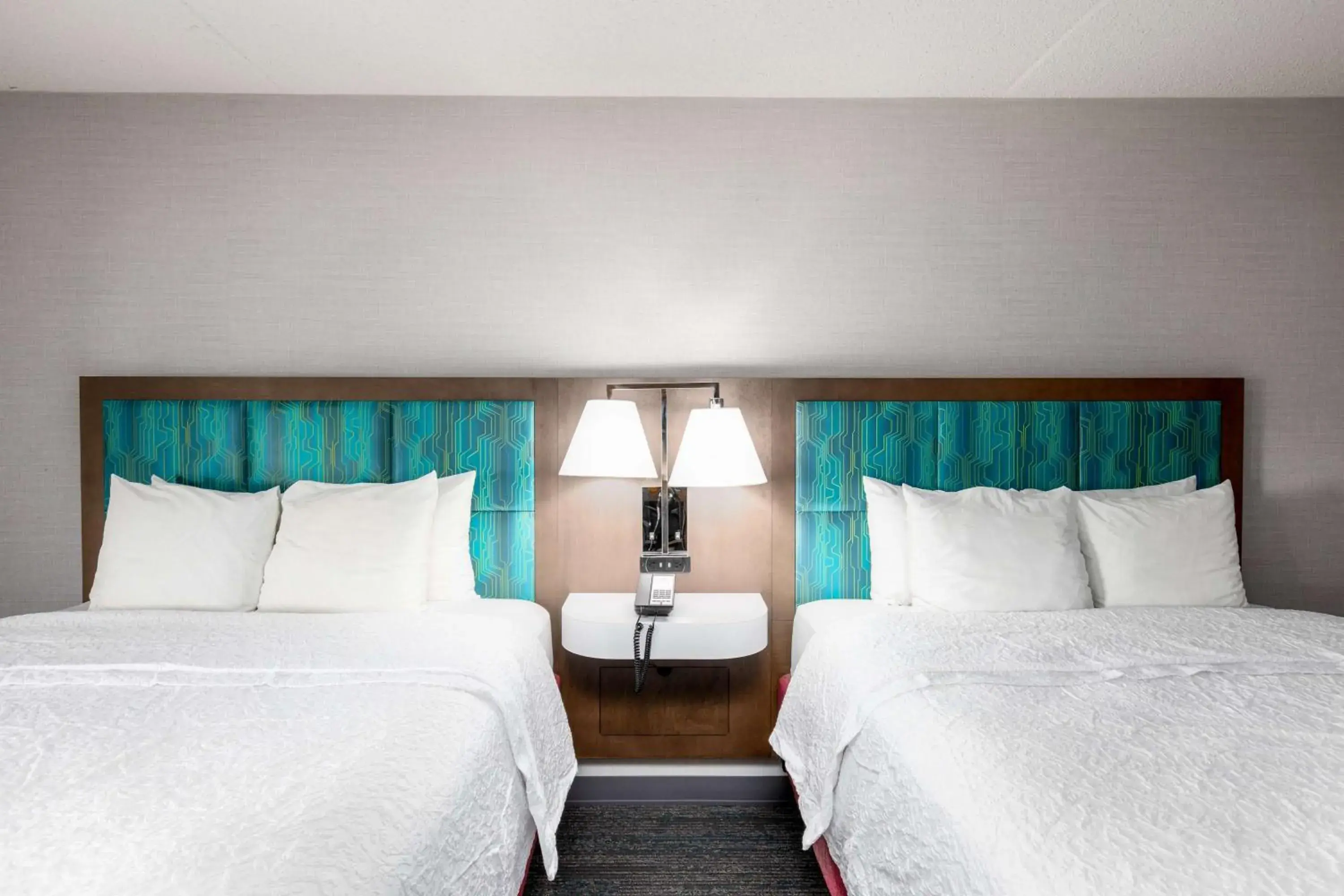 Bed in Hampton Inn Columbus/Dublin Bed in Hampton Inn Columbus/Dublin