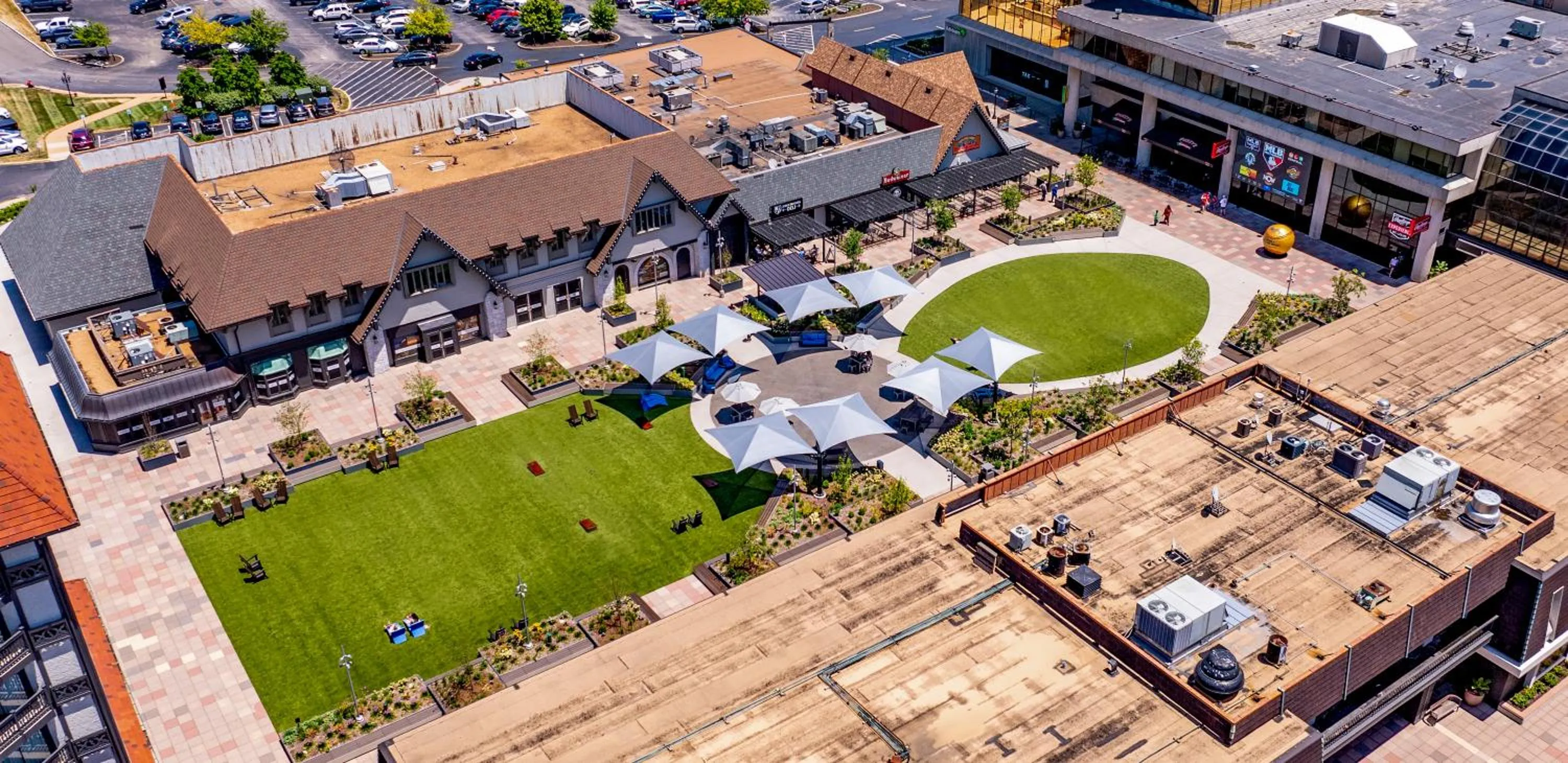 Entertainment in Sheraton Westport Plaza