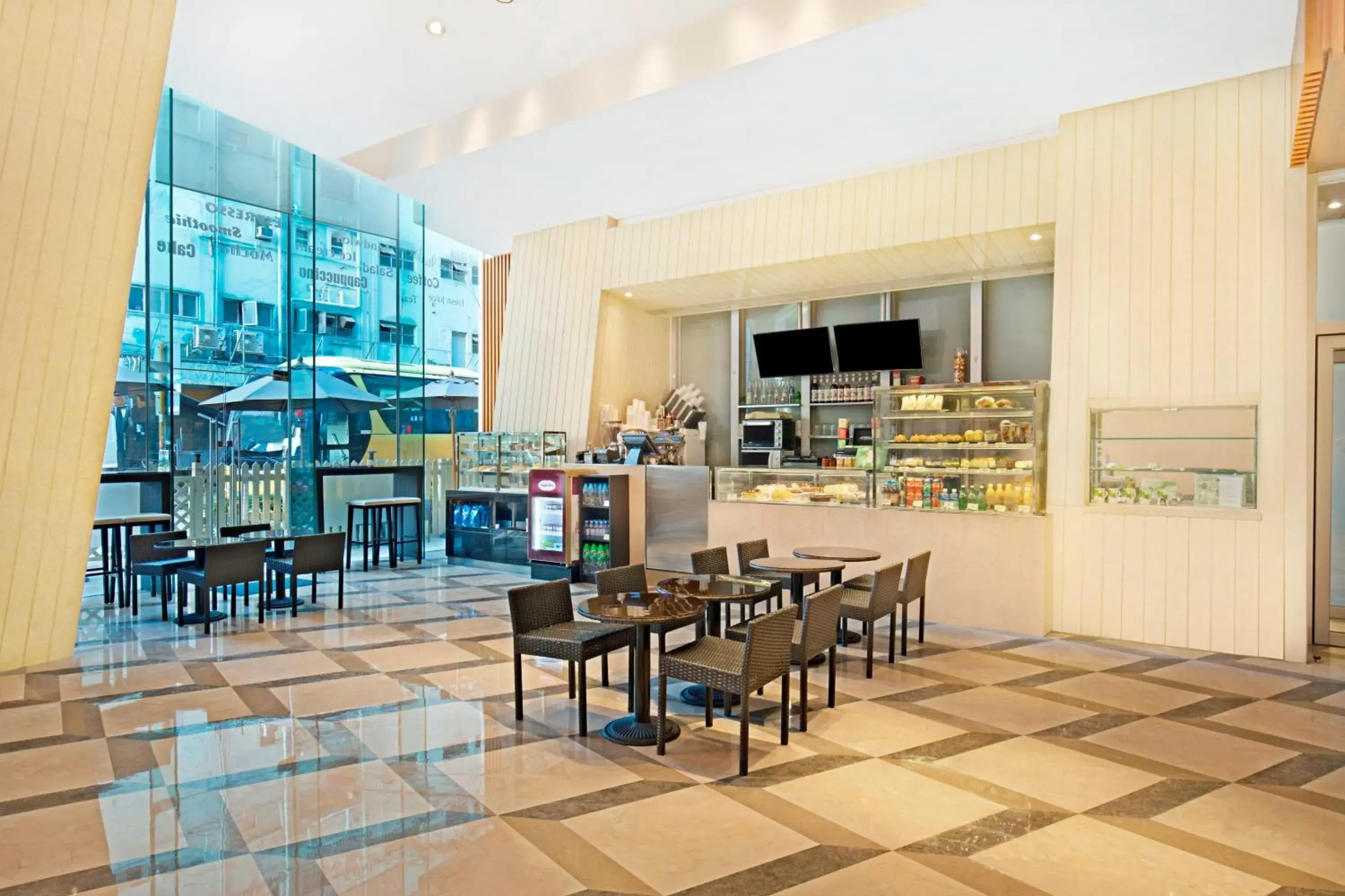 Restaurant/places to eat in Harbour Plaza 8 Degrees Restaurant/places to eat in Harbour Plaza 8 Degrees