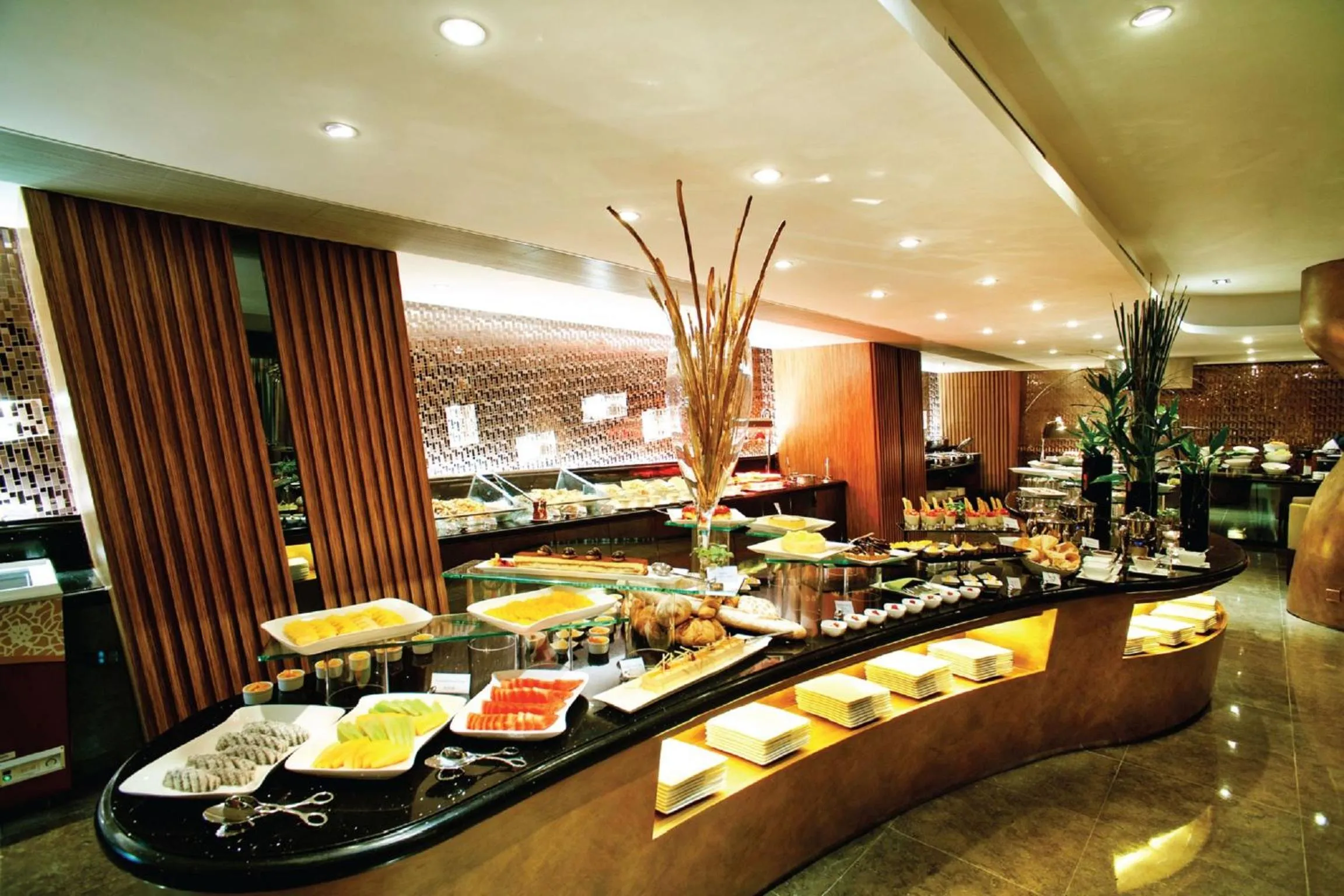 Restaurant/places to eat in Harbour Plaza 8 Degrees