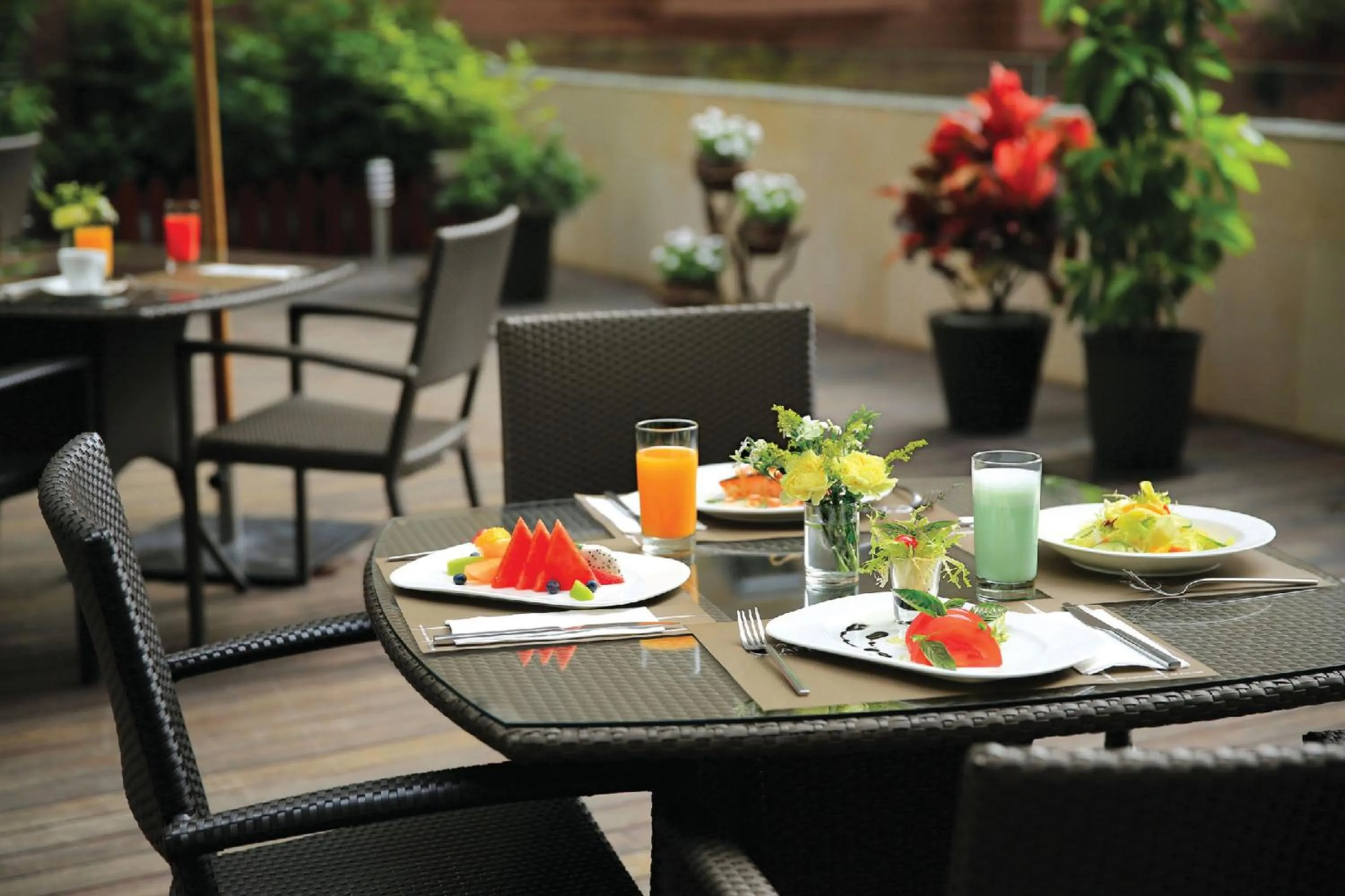 Restaurant/places to eat in Harbour Plaza 8 Degrees