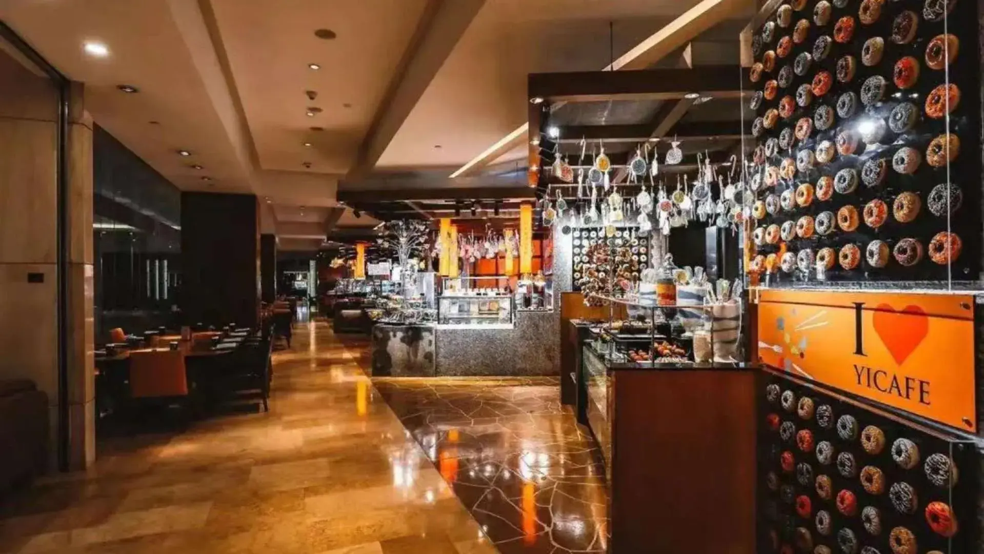 Restaurant/places to eat in Pudong Shangri-La, Shanghai Restaurant/places to eat in Pudong Shangri-La, Shanghai