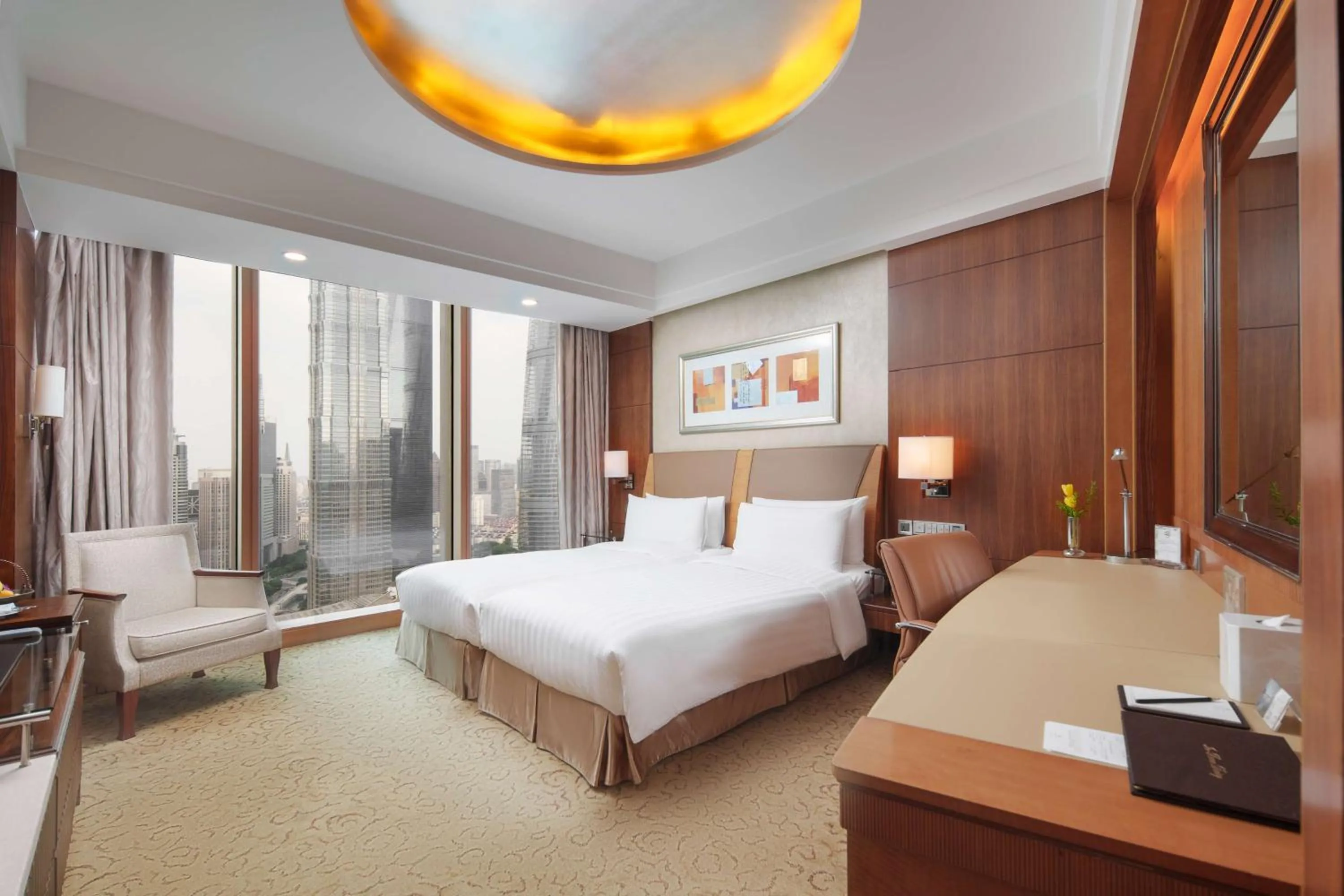 Bedroom, Bed in Pudong Shangri-La, Shanghai