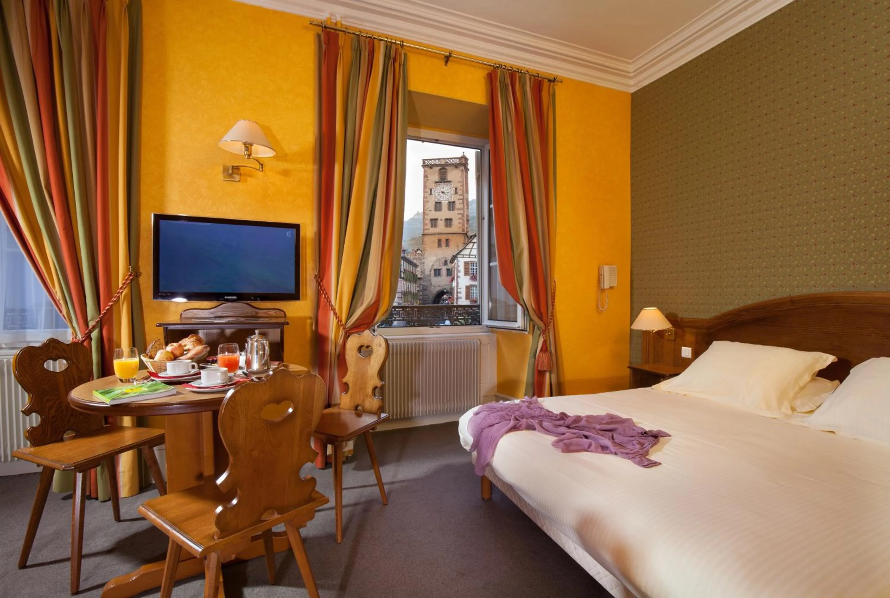 Bedroom, Bed in Logis Hôtel de la Tour