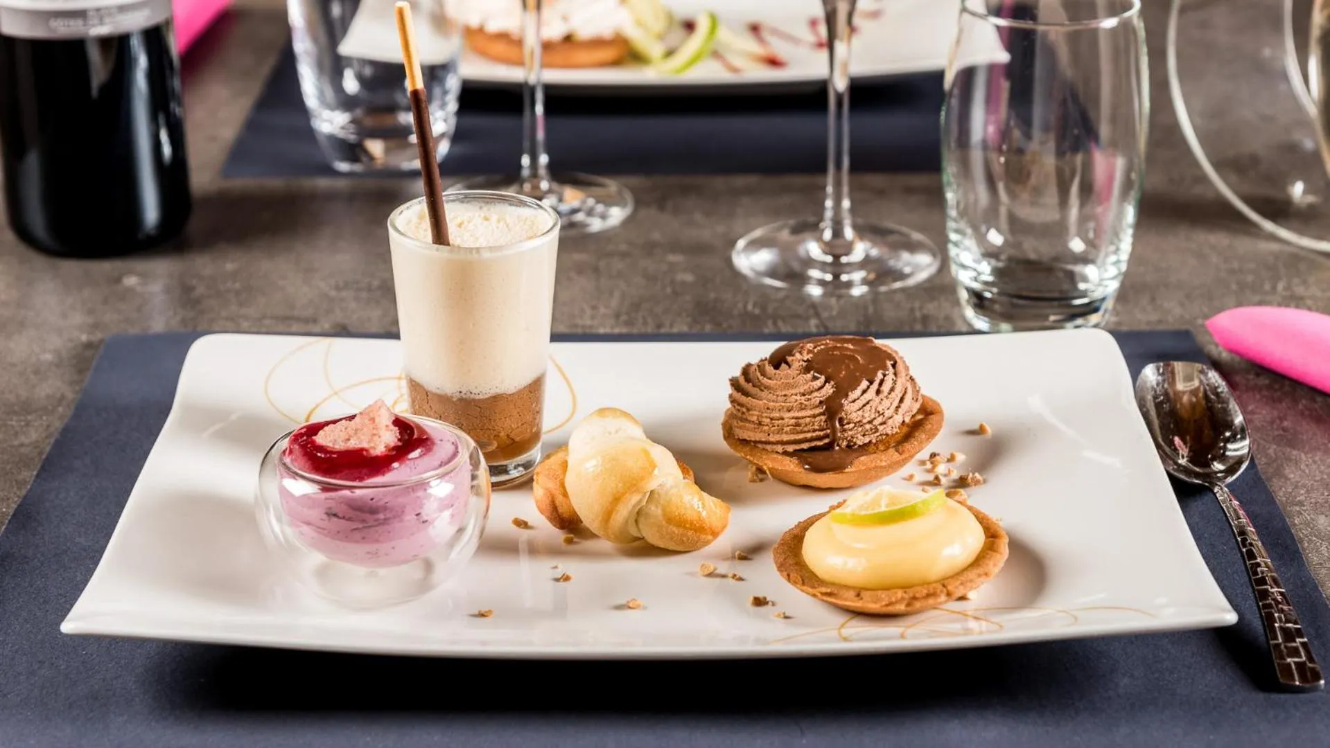 Restaurant/places to eat in Hôtel Restaurant L'Evidence